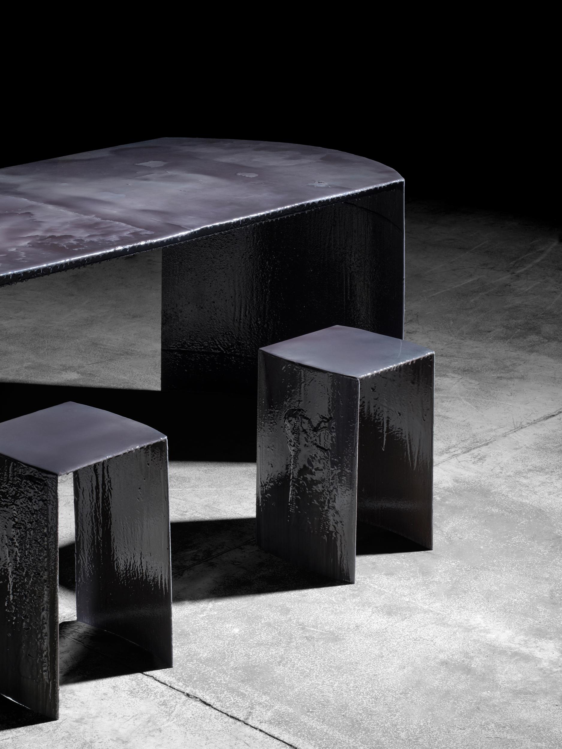 Table de salle à manger contemporaine unique en son genre Arsenic Fog en vente 2