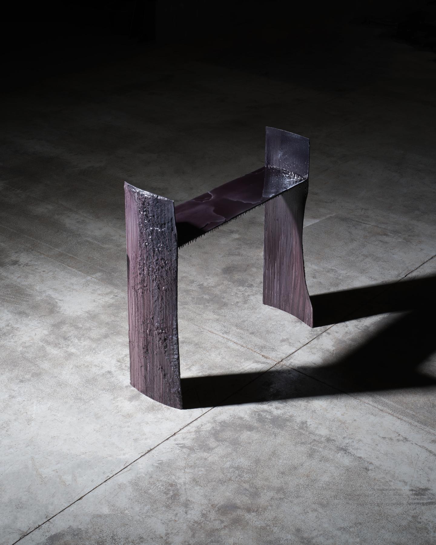 With a keen interest in the uncomfortable relationship between intimacy and voyeurism, Middernacht & Alexander thrive on investigating the psychological aspects of everyday life. Perception is a major theme, as are time, conservation and the human