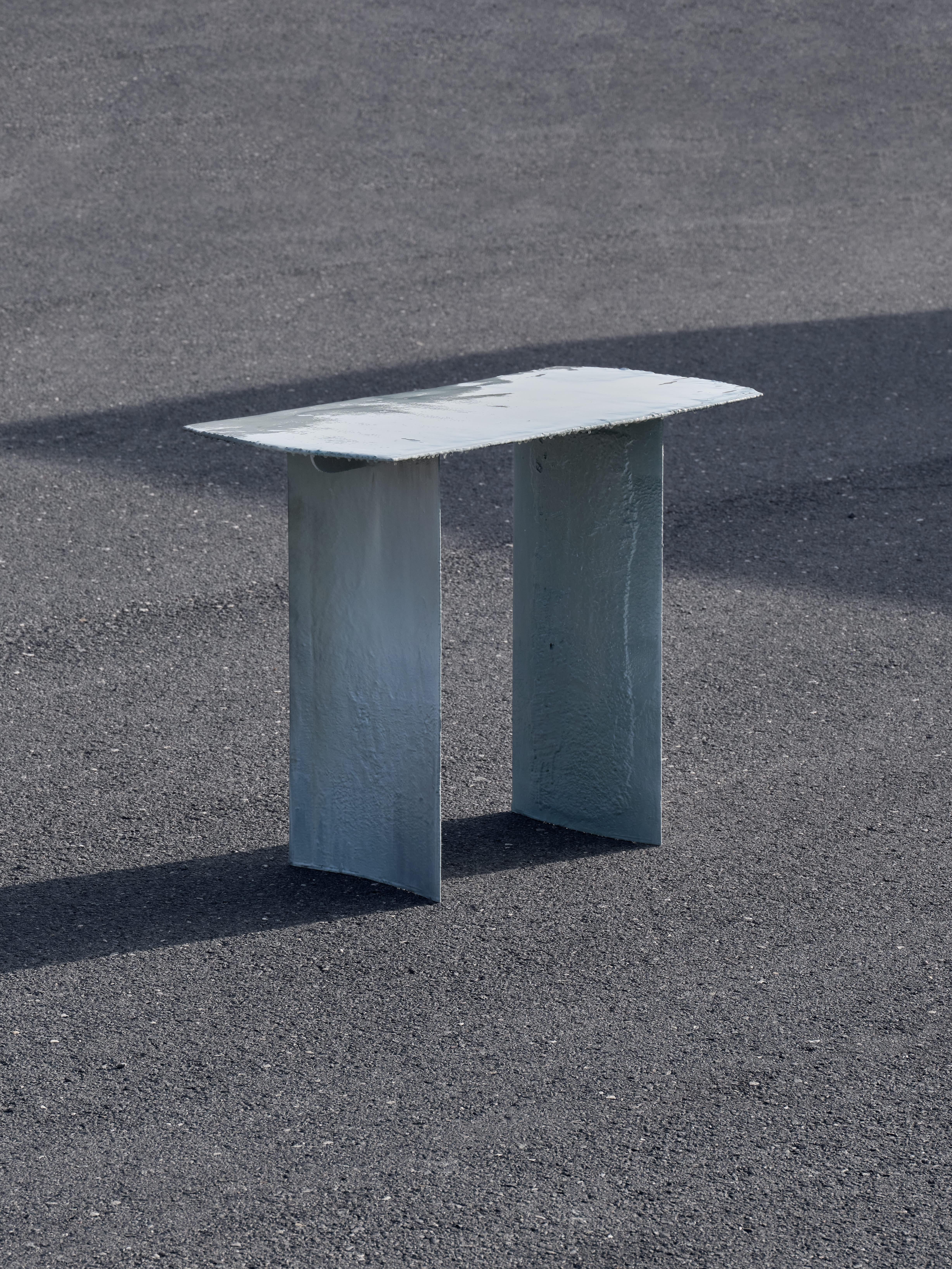 Table contemporaine unique en son genre en pierre de nuage en vente 8