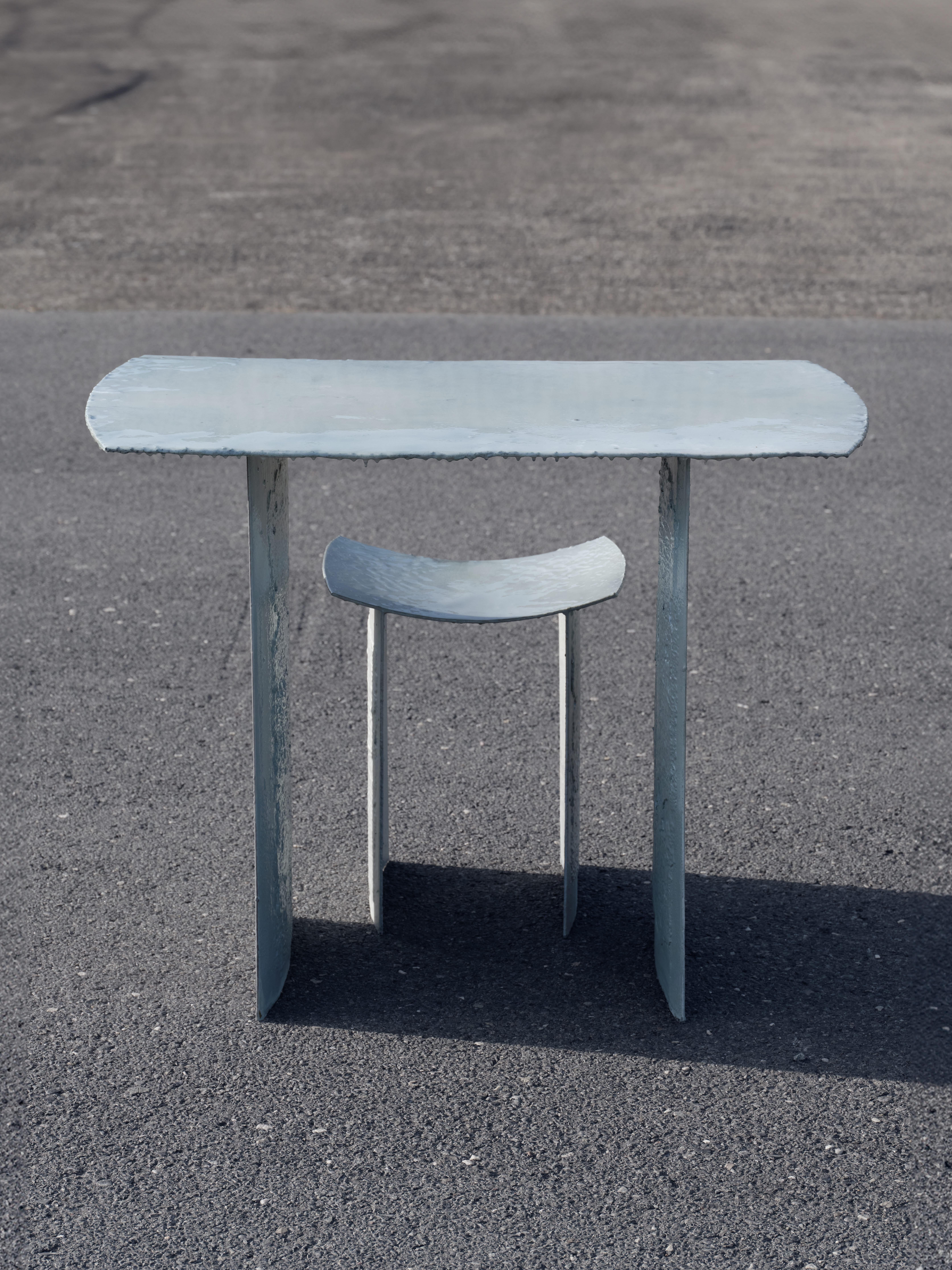 Table contemporaine unique en son genre en pierre de nuage en vente 3