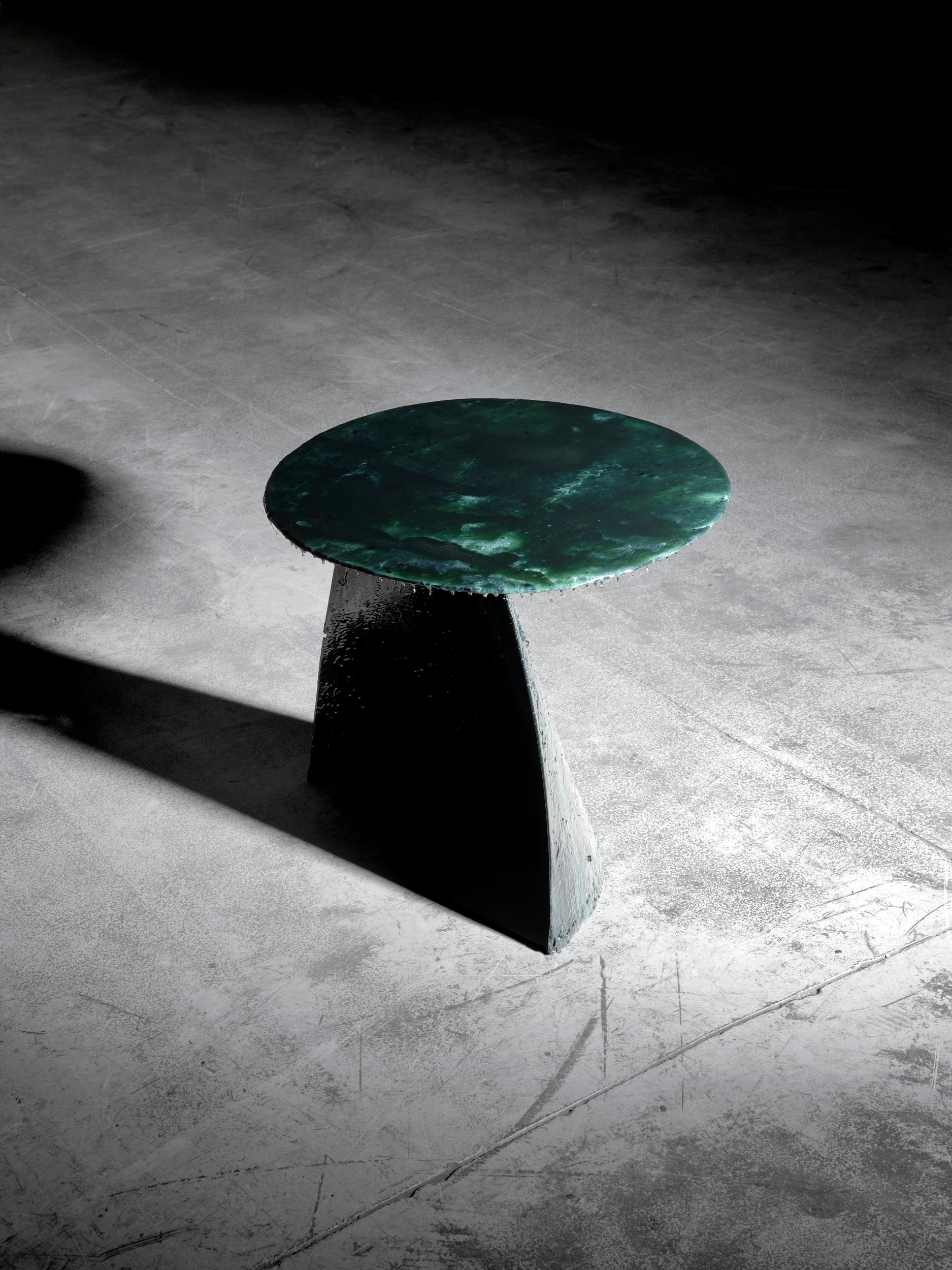 Table d'appoint contemporaine unique en son genre Moss Orbit Neuf - En vente à 1204, CH