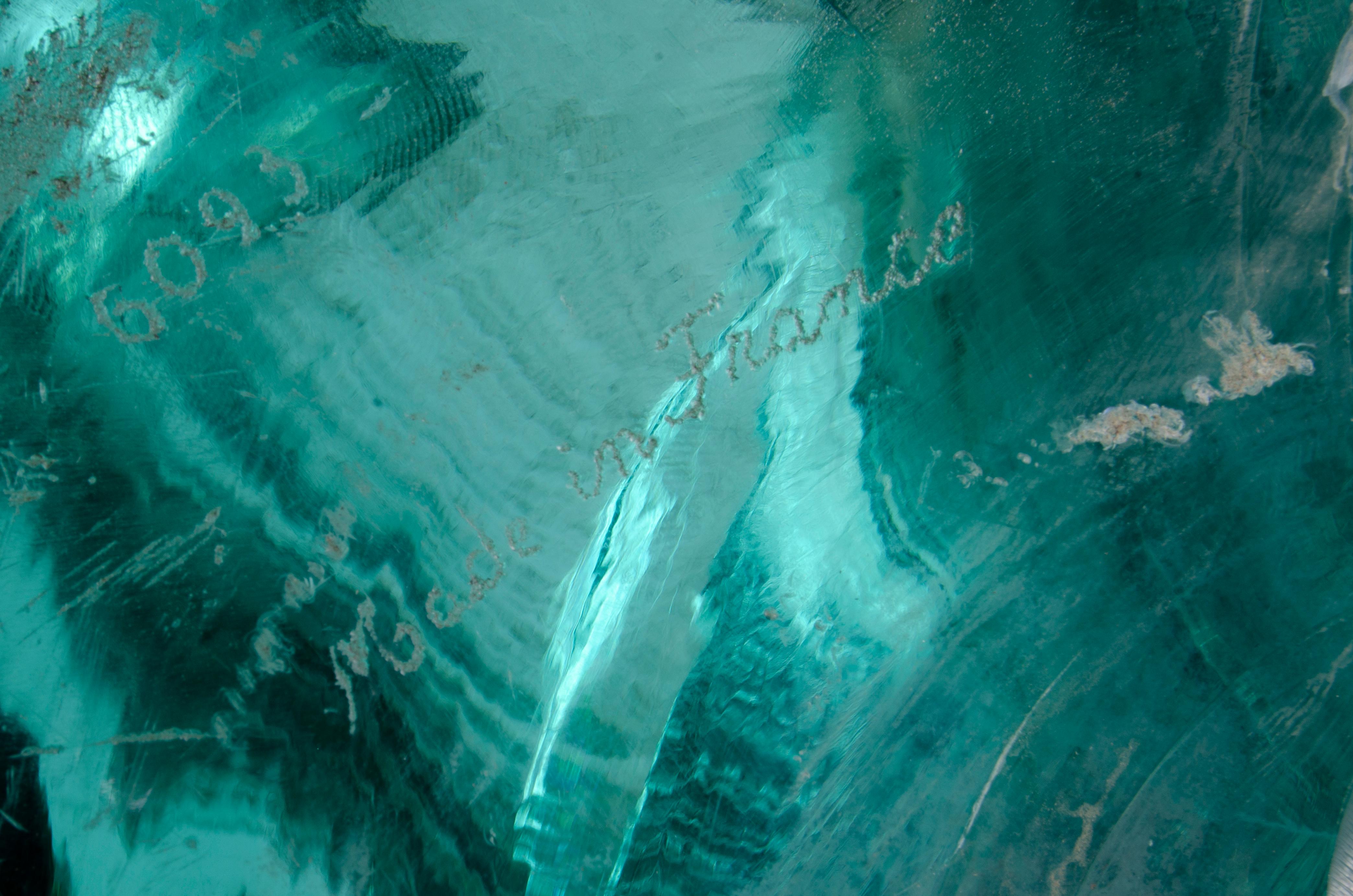 Green quartz lamp by Jean-Michel Frank For Sale 1