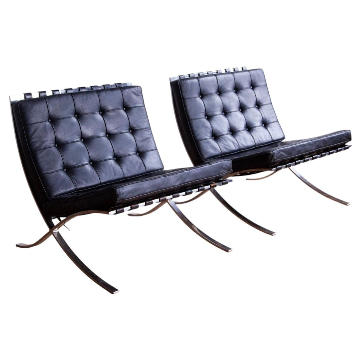 Extremely Rare Triple Signed Knoll Barcelona Chairs, 1960s For Sale