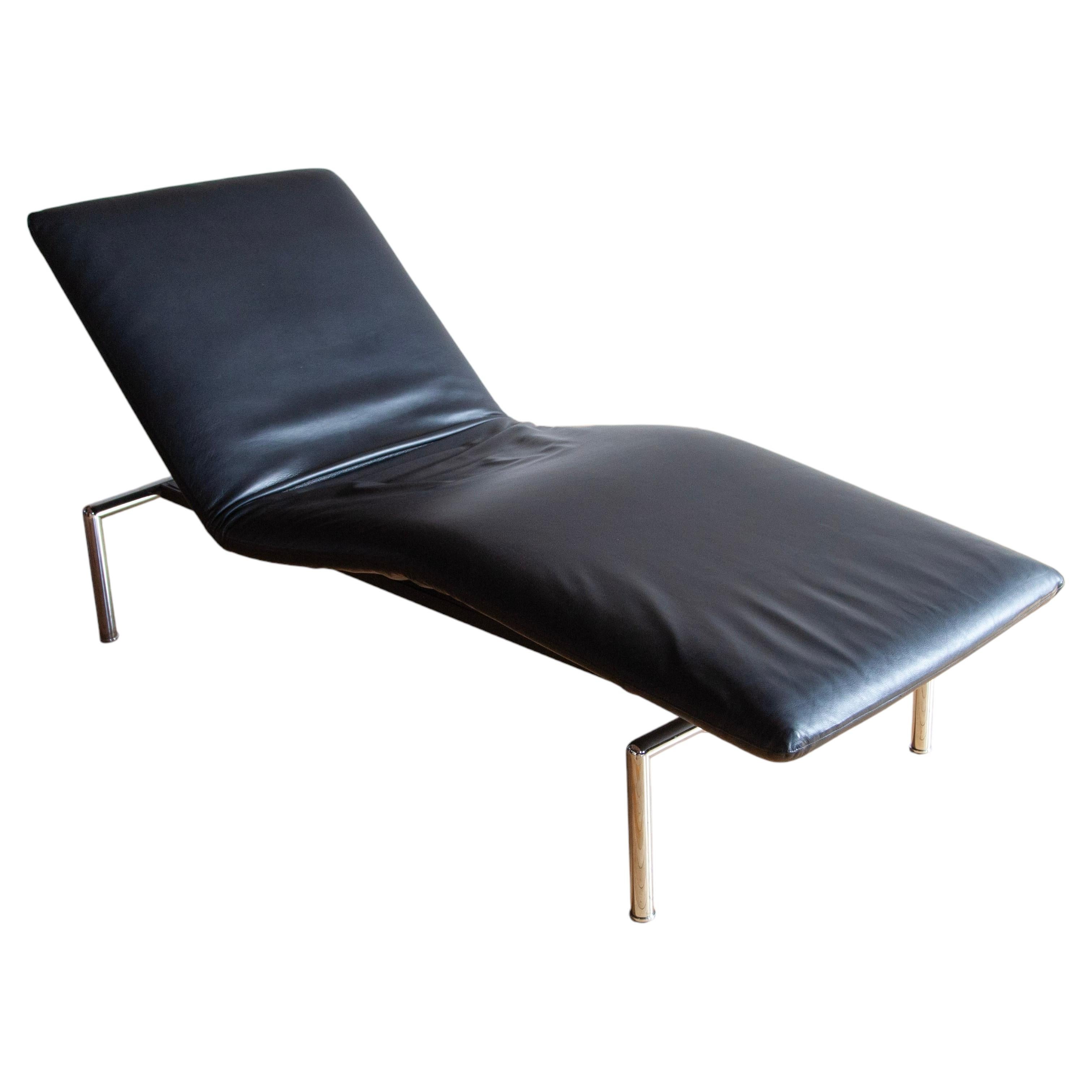 Black Leather "Pick Up" Chaise by Tacchini Italy, Modern Design