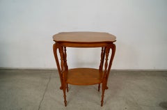 Early 1900's Victorian Quarter Sawn Oak Side Table With Shelf