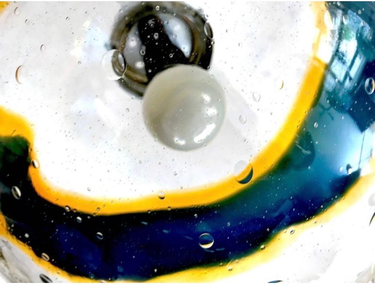globe Vistosi en verre de Murano bicolore, Italie, 1970 en vente 1