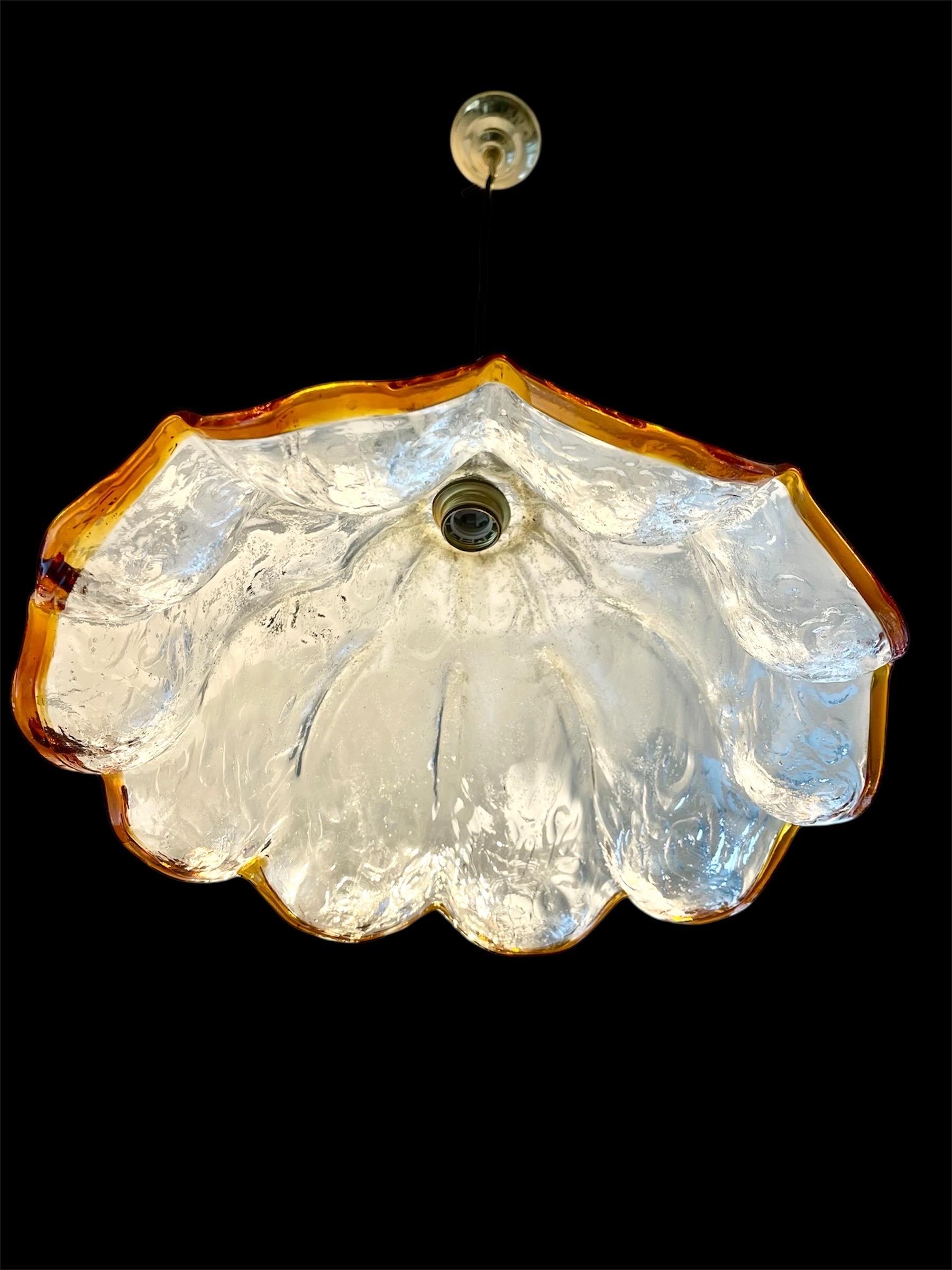 Exceptional Mazzega pendant, bicolore of glass Murano with structure. The Design and the quality of the glass make this piece the best of the Italian Design. This unique Mazzega globe in glass murano are exceptional.

 This Pieces of Arts glass show