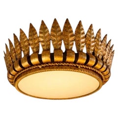 Grand luminaire à couronne espagnole en métal doré et verre dépoli , circa 1950