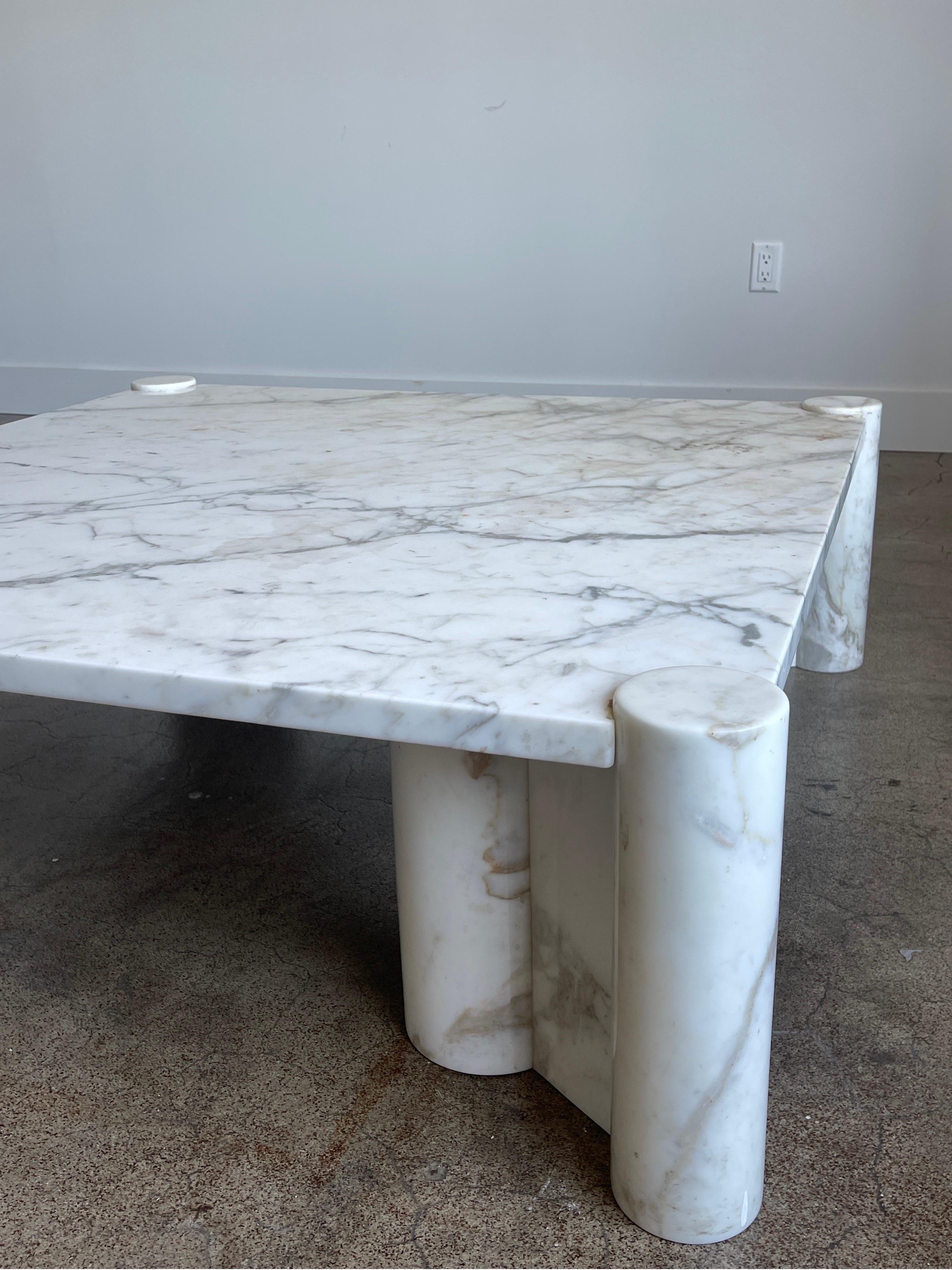 Gae Aulenti Calacatta Marble Jumbo Table for Knoll International, circa 1970 In Good Condition For Sale In Los Angeles, CA