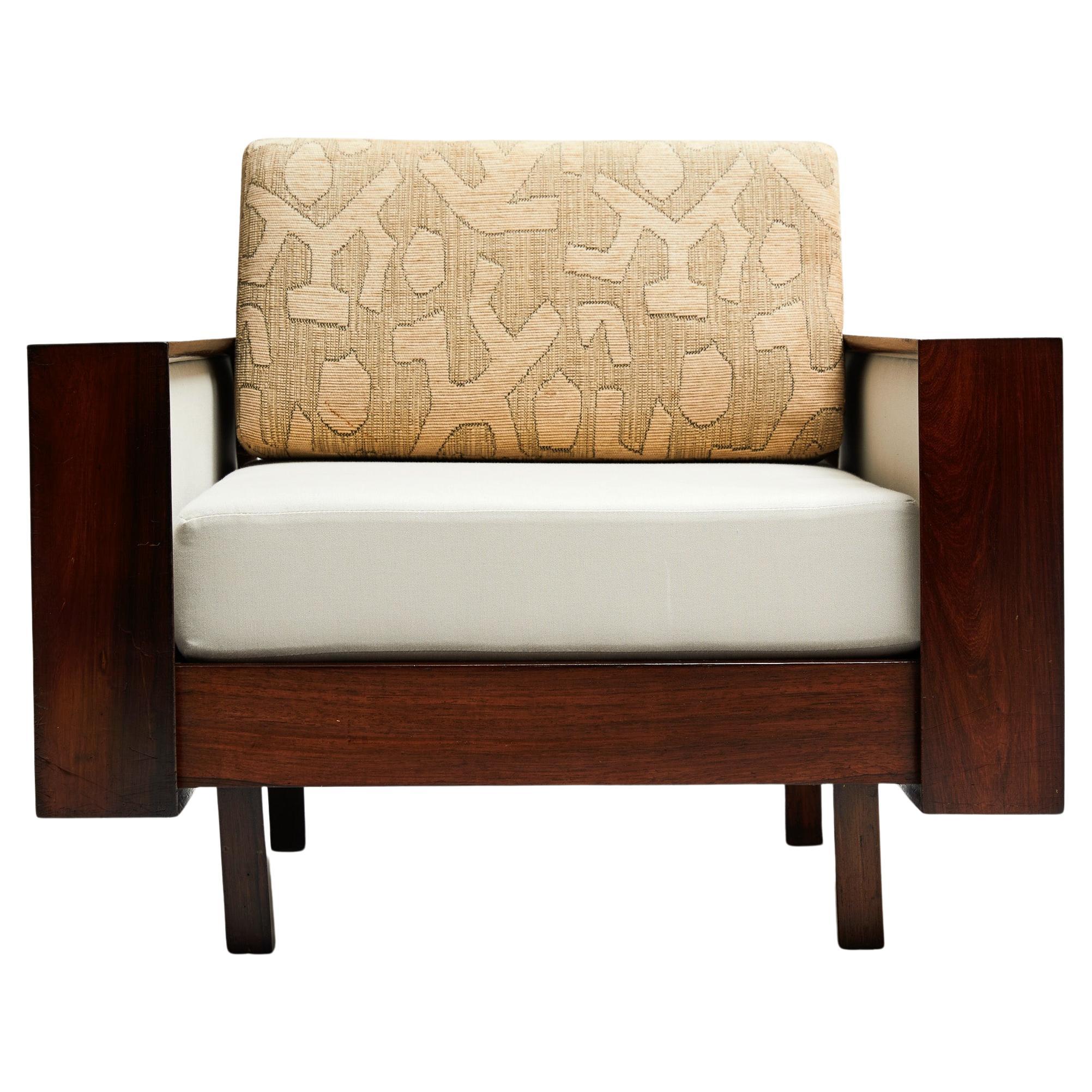 Moderner Sessel aus Hartholz und beigefarbenem Leinen von Celina aus der Mitte des Jahrhunderts, Brasilien