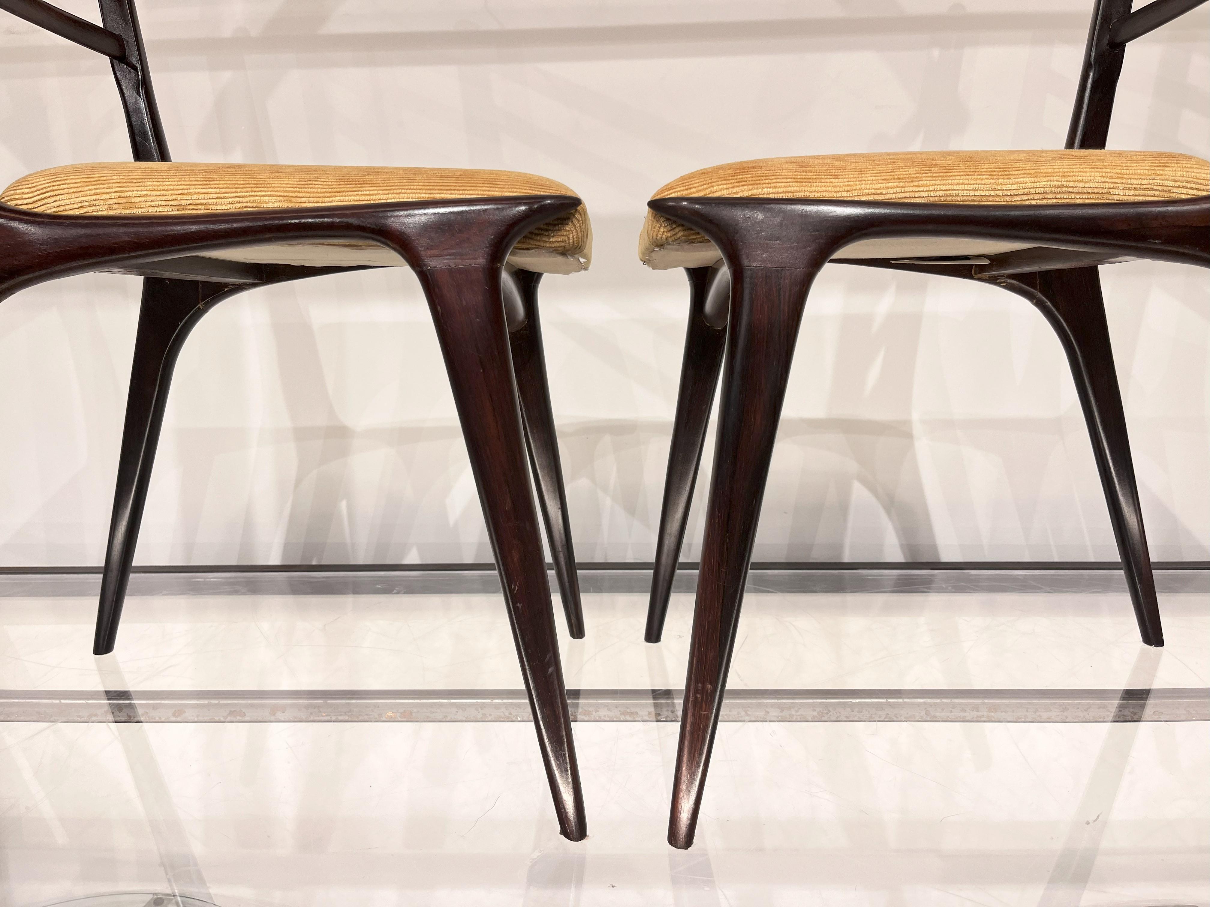 Mid-Century Modern Set of two Chairs in Hardwood & Beige Linen by Carlo Hauner 2