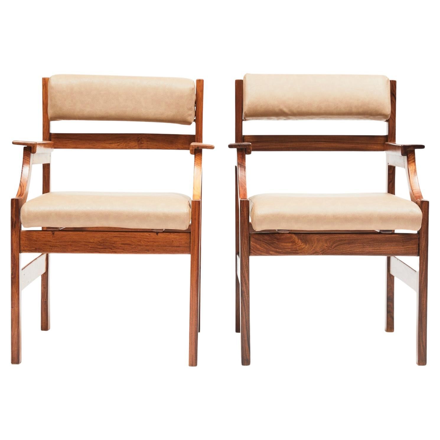 Mid-Century Modern Armchair Set in Hardwood & Brown Leather, 1960, Brazil Plaque In Good Condition For Sale In New York, NY