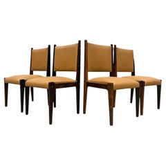 4 Sedie da pranzo in legno e pelle di Sergio Rodrigues, Brasile , 1960