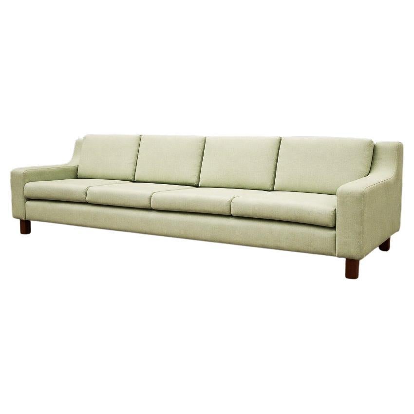 Sergio Rodrigues “Caola” Sofa in Brazilian Rosewood and Green Linen, 1960s For Sale