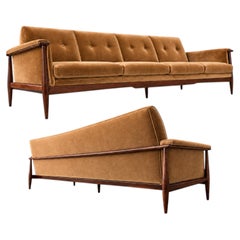 “Canoa” Sofa in Brazilian Rosewood & Camel Velvet, Liceu de Artes, Brazil, 1965