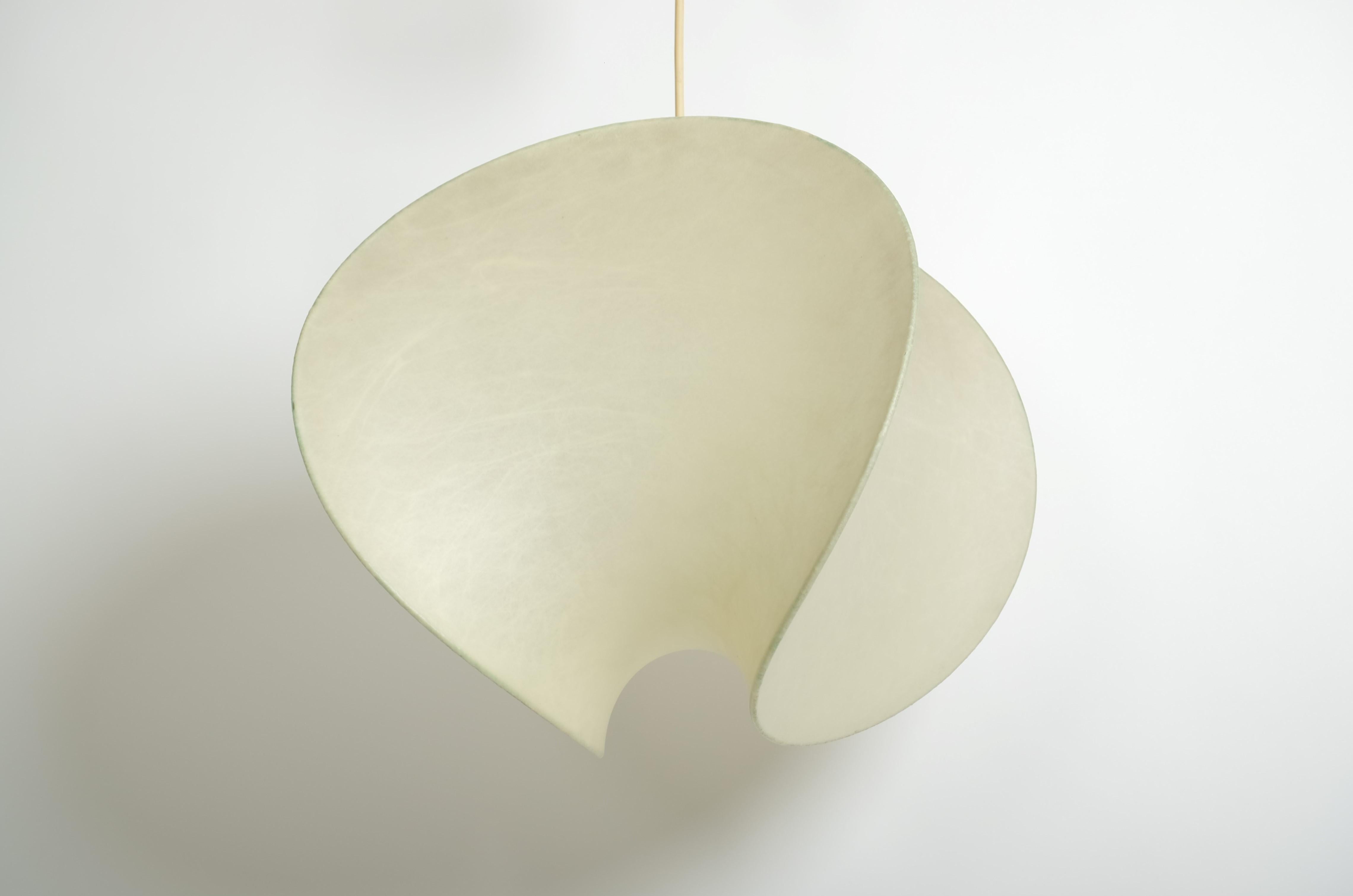 Lampada a sospensione a forma di bozzolo Orsa di Goldkant, Germania, metà del secolo 1960 in vendita 1