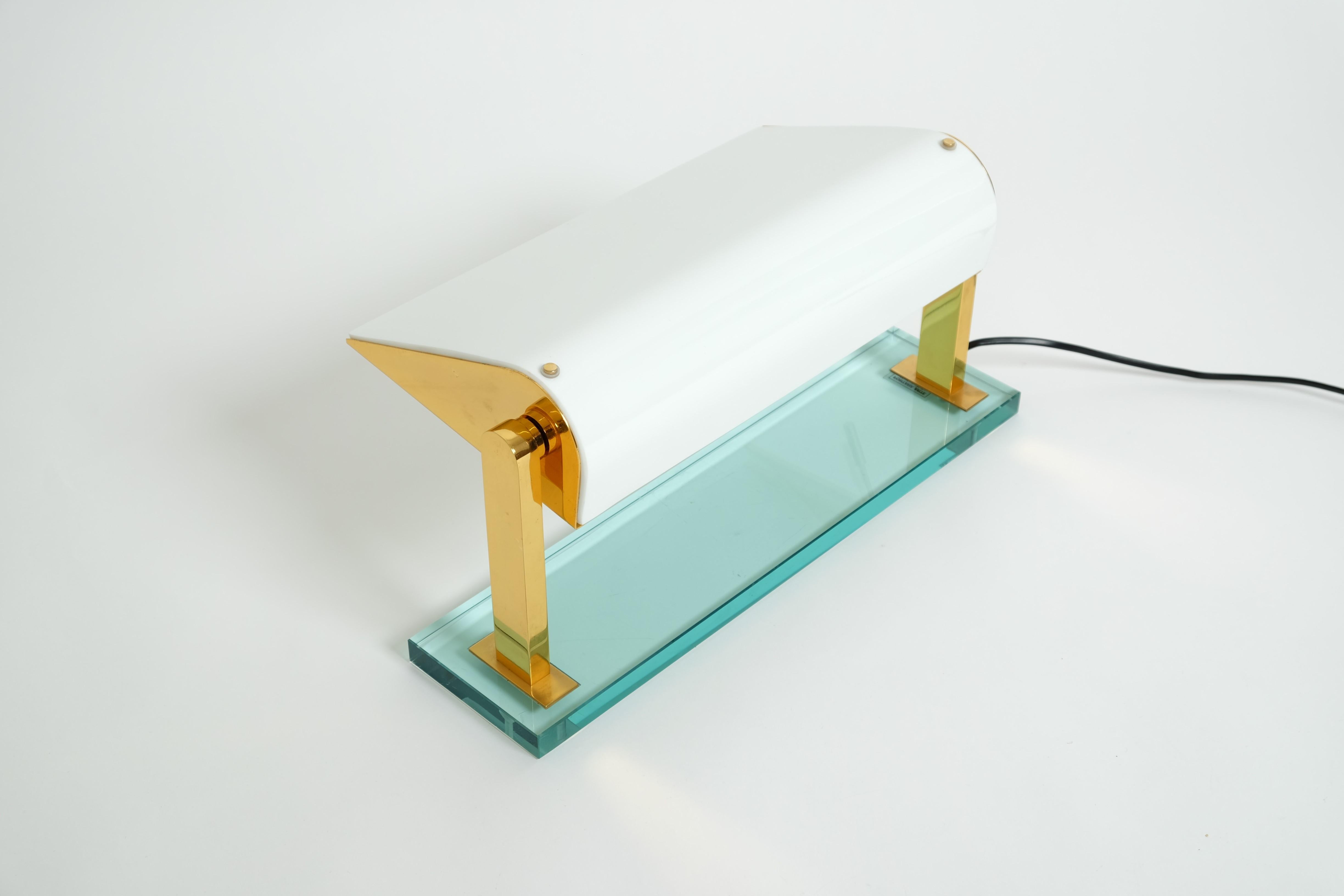 Lámpara de mesa de Pietro Chiesa para Fontana Arte Mod. 0836 Latón Vidrio, Italia mediados del siglo XX en venta
