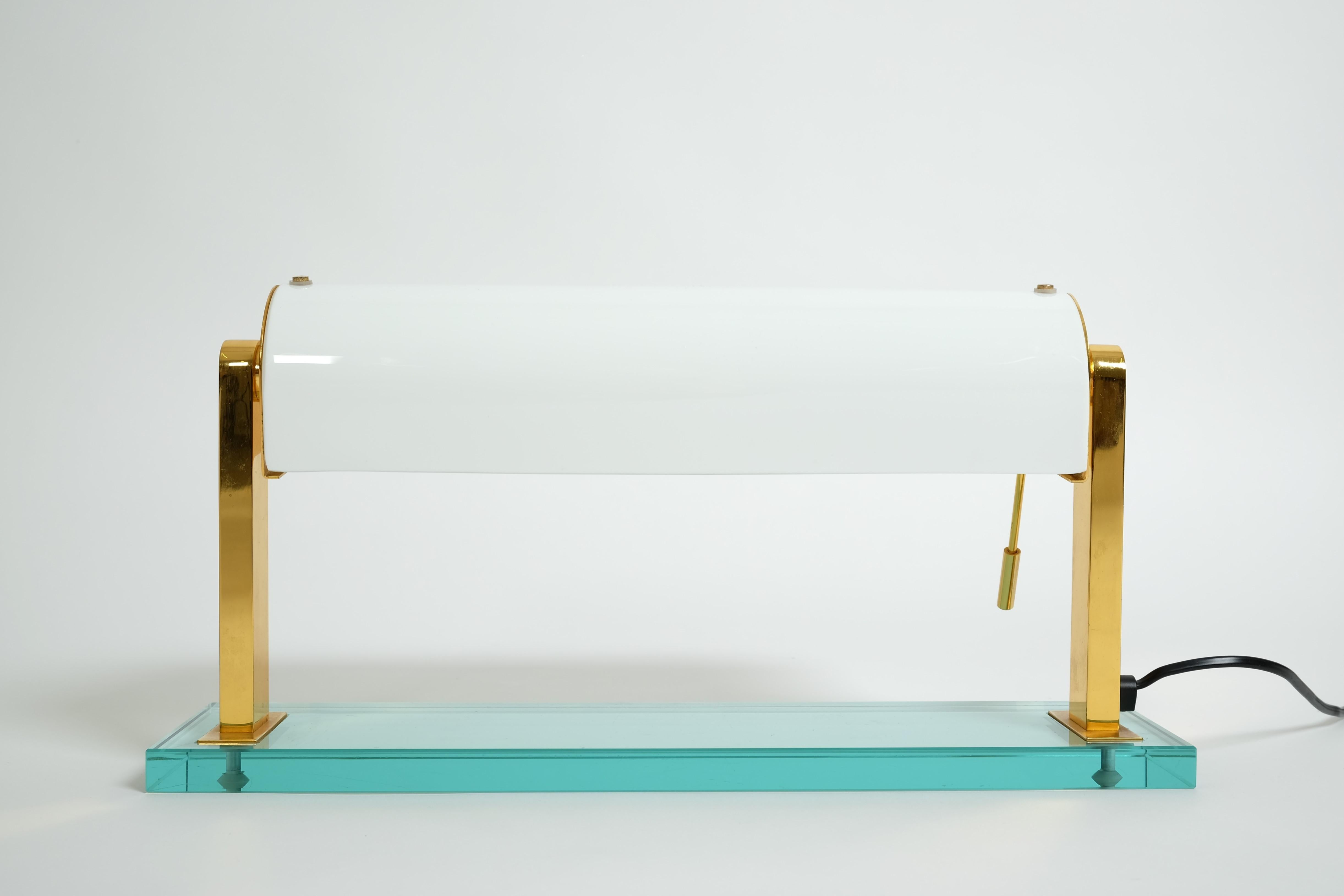 Lámpara de mesa de Pietro Chiesa para Fontana Arte Mod. 0836 Latón Vidrio, Italia en venta 1