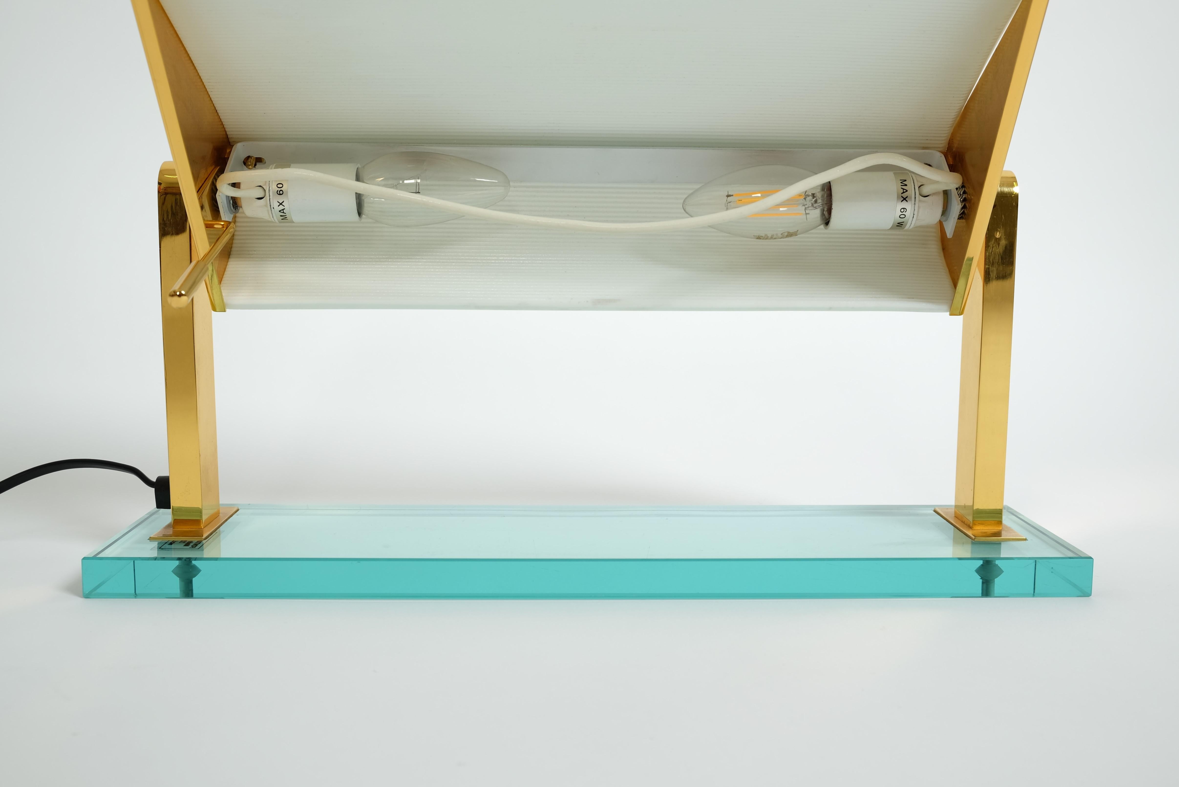 Lámpara de mesa de Pietro Chiesa para Fontana Arte Mod. 0836 Latón Vidrio, Italia en venta 3