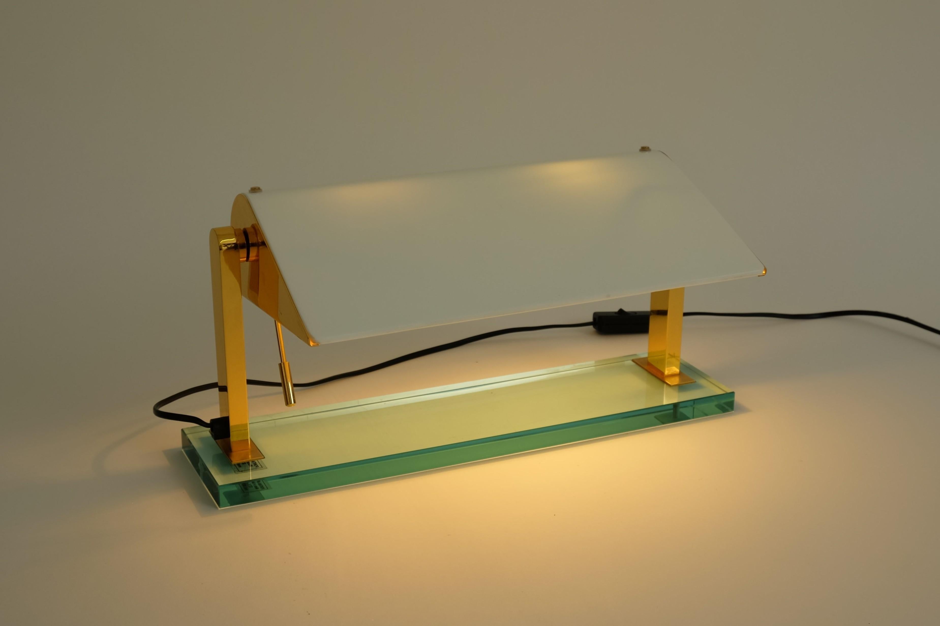 Lámpara de mesa de Pietro Chiesa para Fontana Arte Mod. 0836 Latón Vidrio, Italia en venta 6