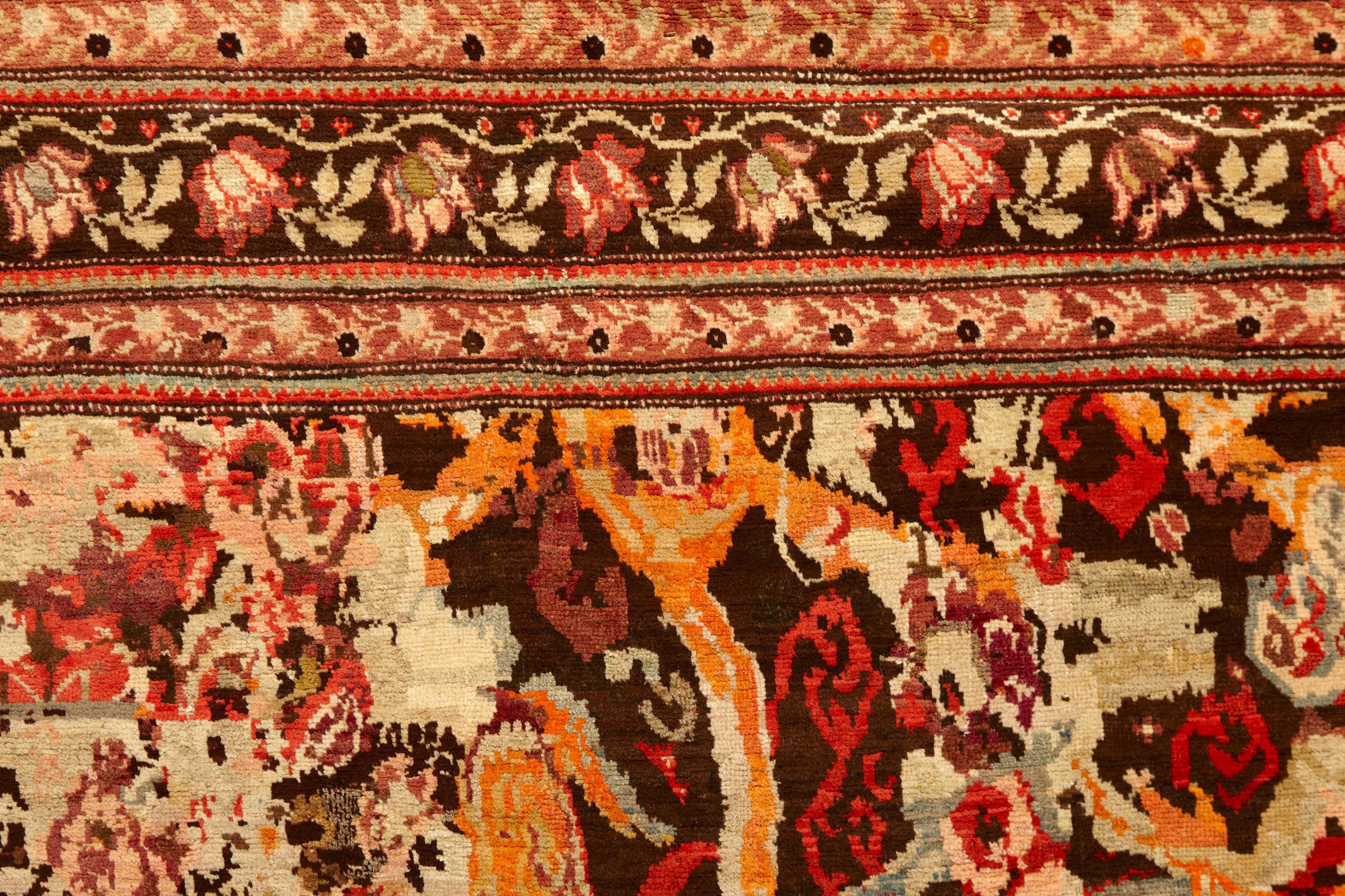 Floraler antiker Karabagh Gallery Teppich im Zustand „Hervorragend“ im Angebot in Beirut, LB