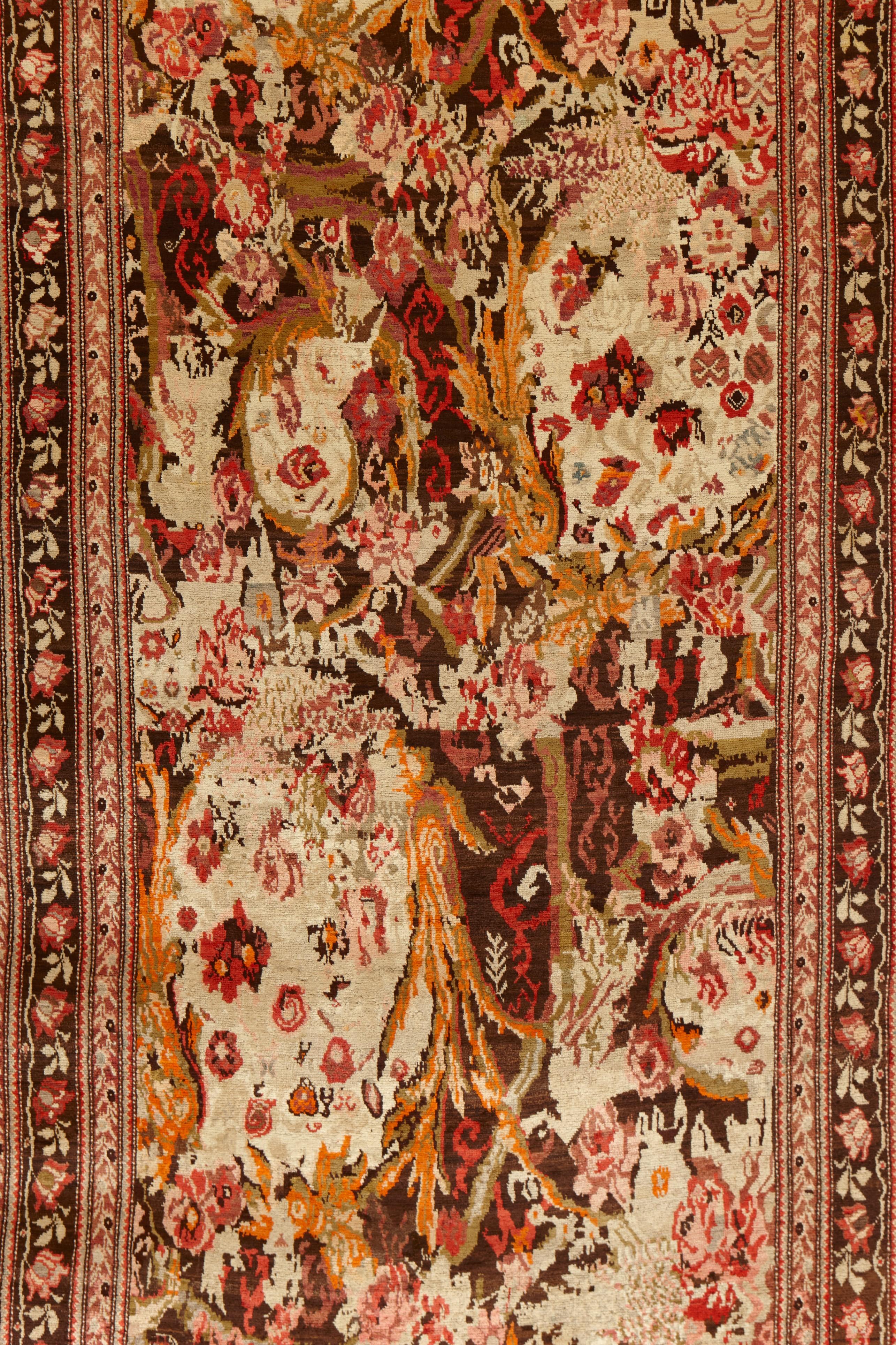 Floraler antiker Karabagh Gallery Teppich (Armenisch) im Angebot