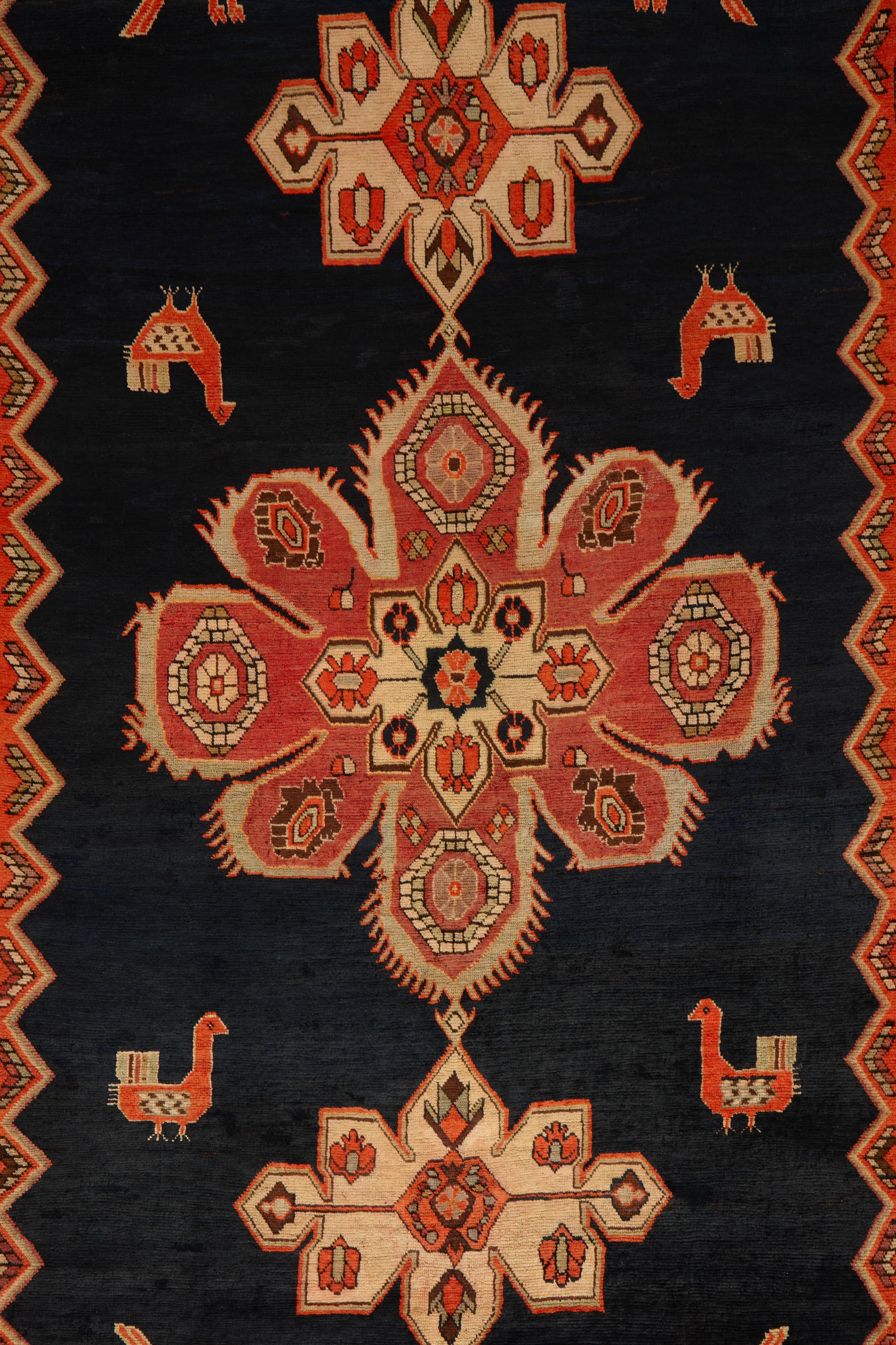 Tappeto antico BOLD Gallery di Karabagh (a) Gallery In condizioni ottime in vendita a Beirut, LB