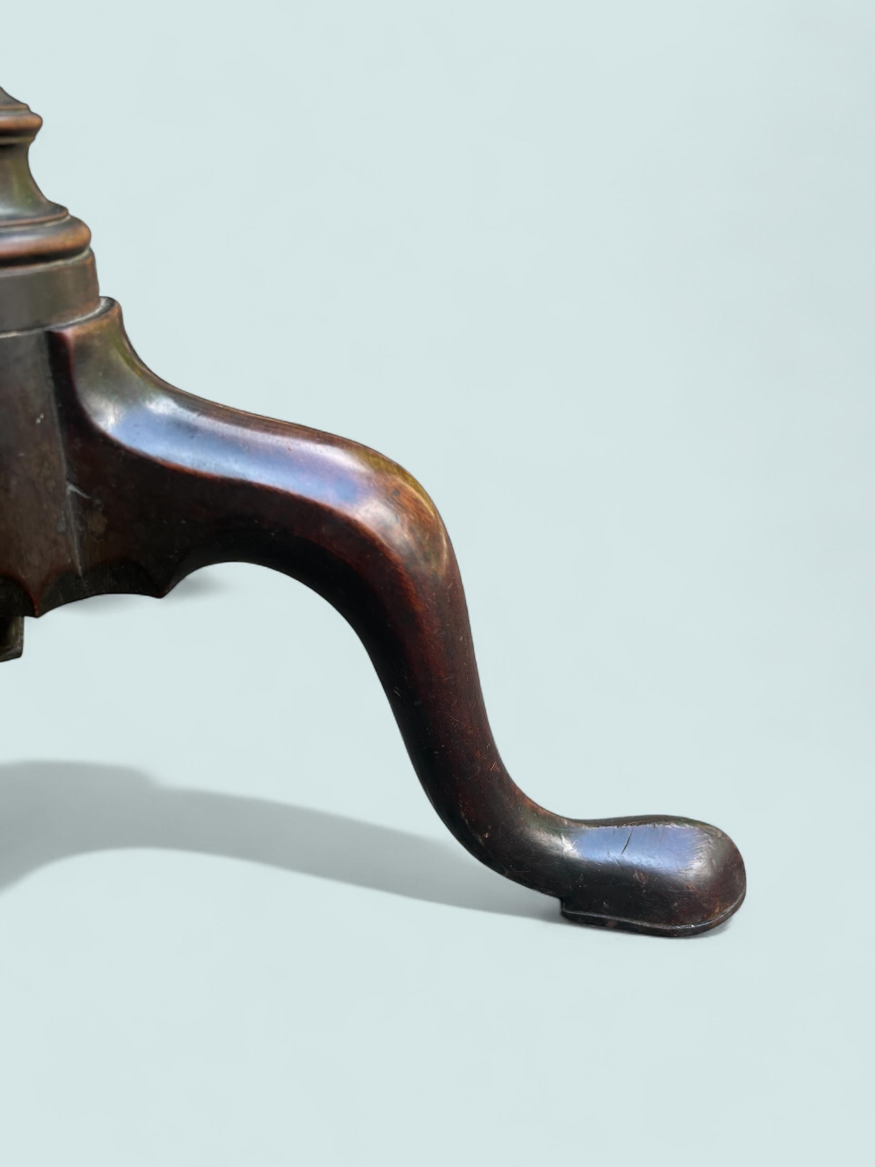 English Georgian Mahogany Kettle Stand/Wine Table Circa 1760 In Good Condition For Sale In Sherborne, GB