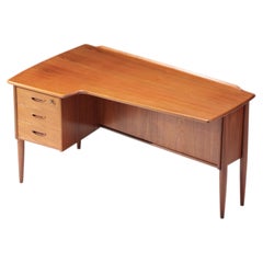 Boomerang teak desk by Göran Strand for Lelångs Möbelfabrik, Sweden, 1960s