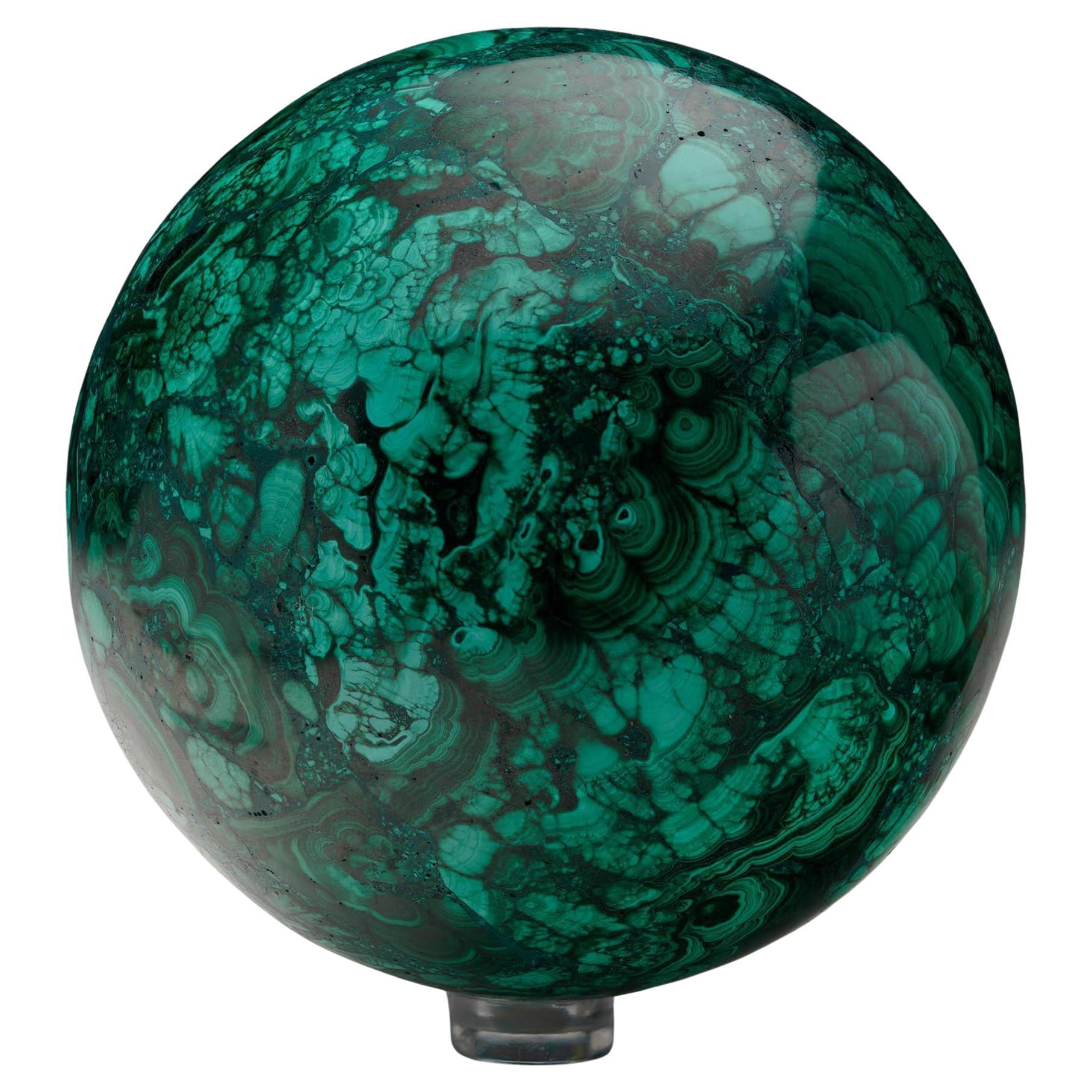 Sphère de malachite solide polie à la main // 2.88 Lb.
