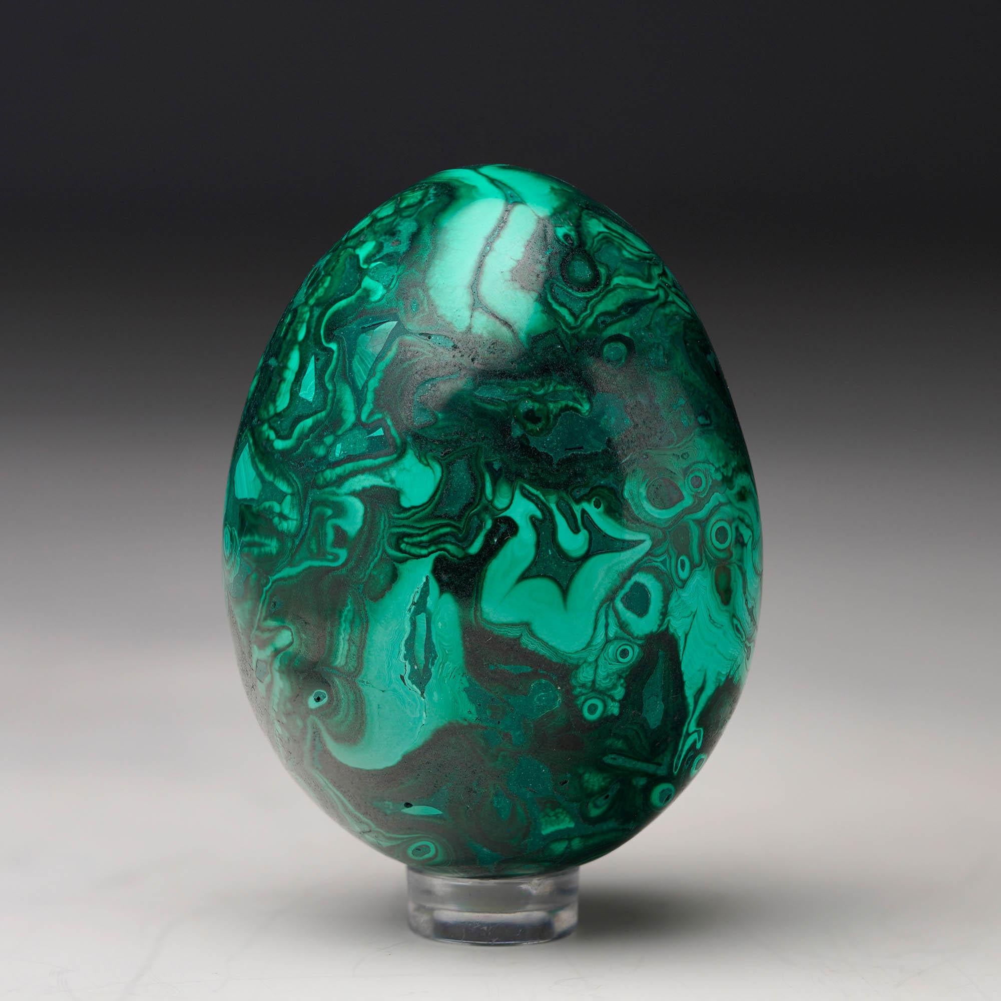 Hand-Polished Malachite Egg For Sale 1
