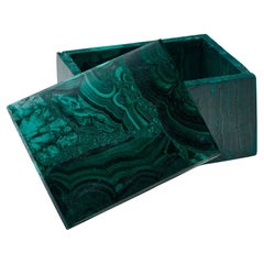 Caja decorativa de malaquita tallada a mano III