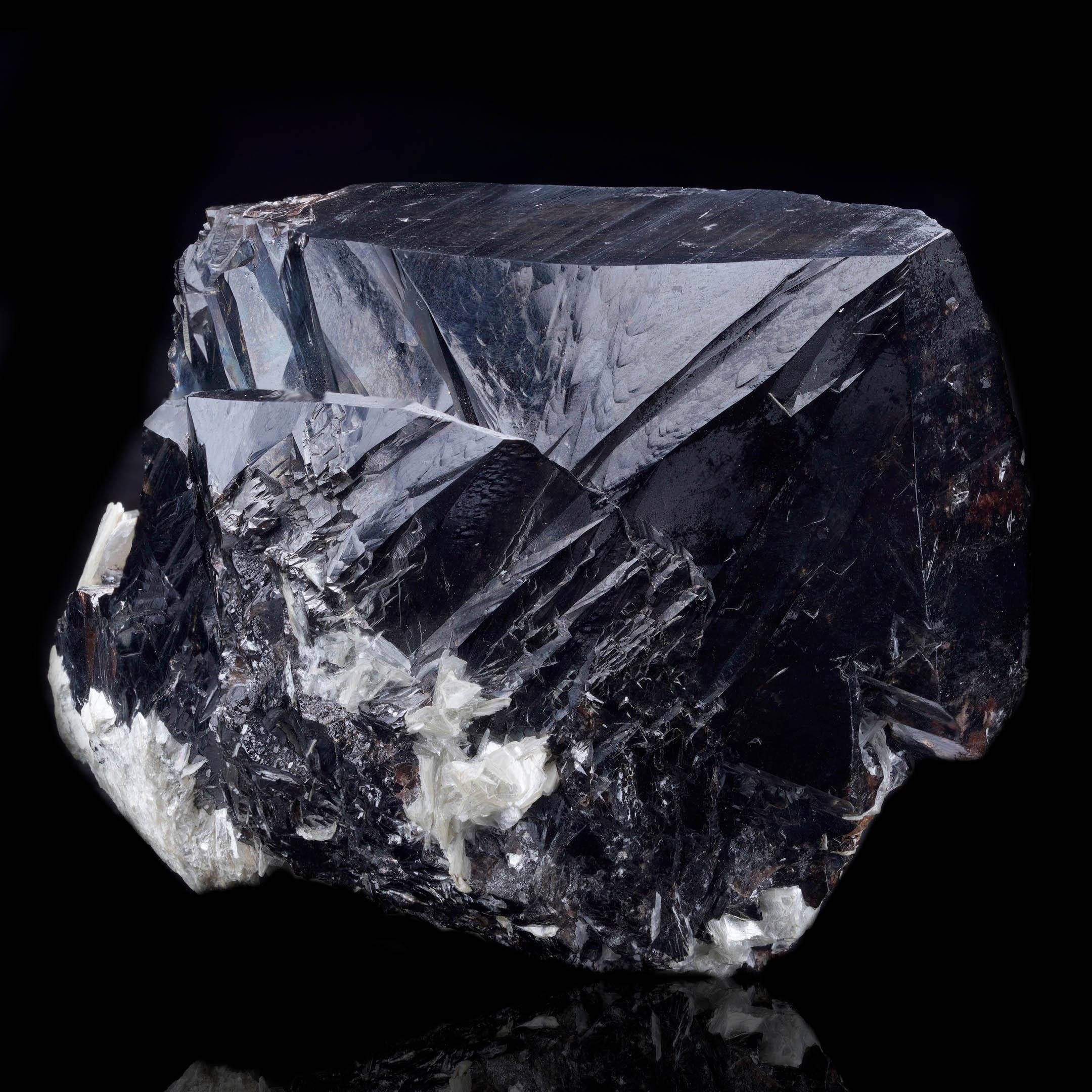 Cassiterite From Pingwu Mine, China In New Condition For Sale In New York, NY