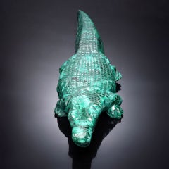 Grande sculpture d'alligator en malachite authentique, sculptée à la main, originaire de la RDC