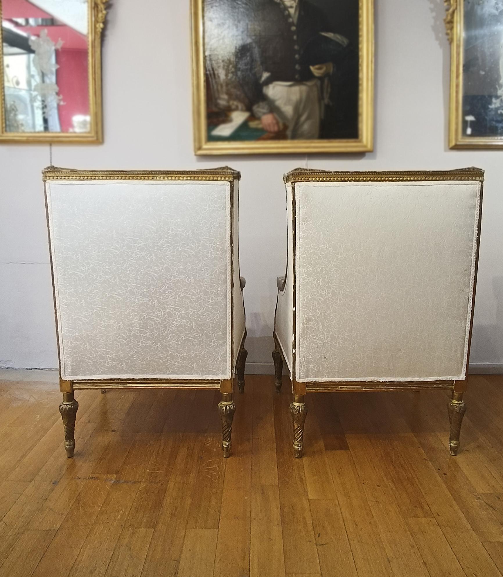 19th CENTURY PAIR OF BERGÈRE ARMCHAIRS (Handgeschnitzt) im Angebot