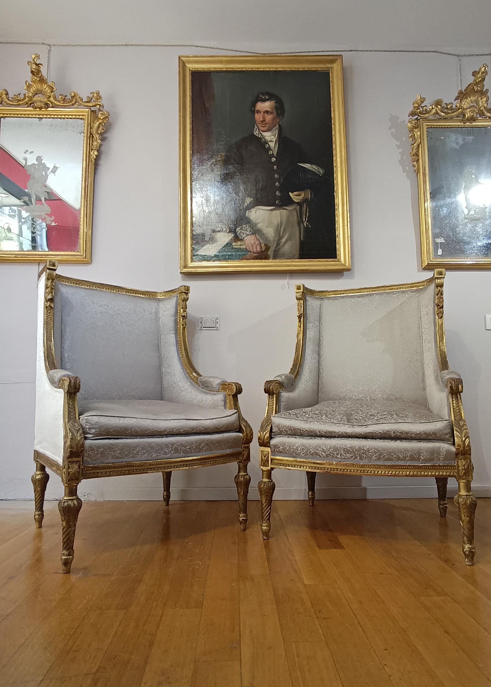 19th CENTURY PAIR OF BERGÈRE ARMCHAIRS im Angebot 1