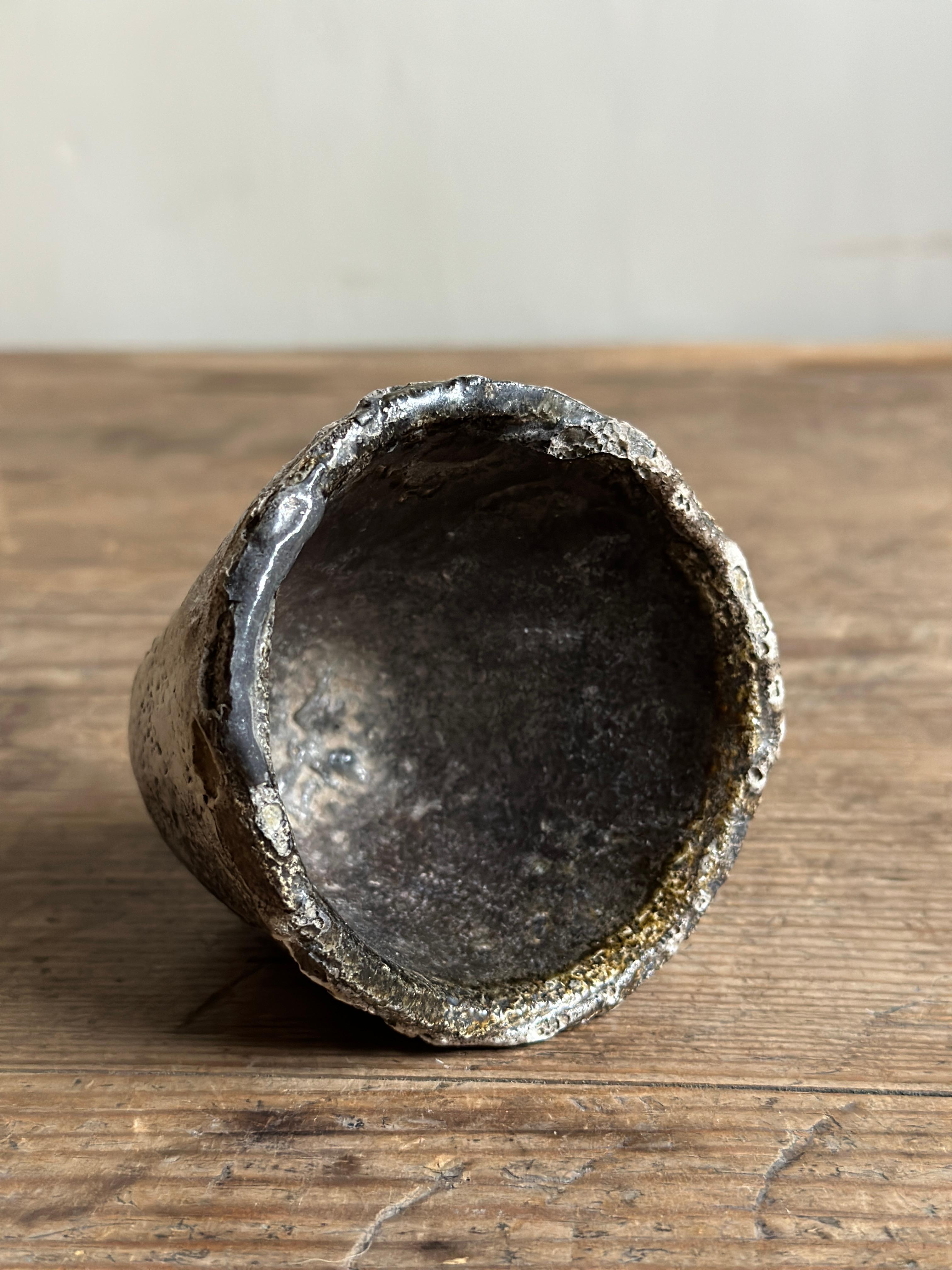 Piccolo vaso Wabi Sabi, seconda parte del XX secolo in vendita 1