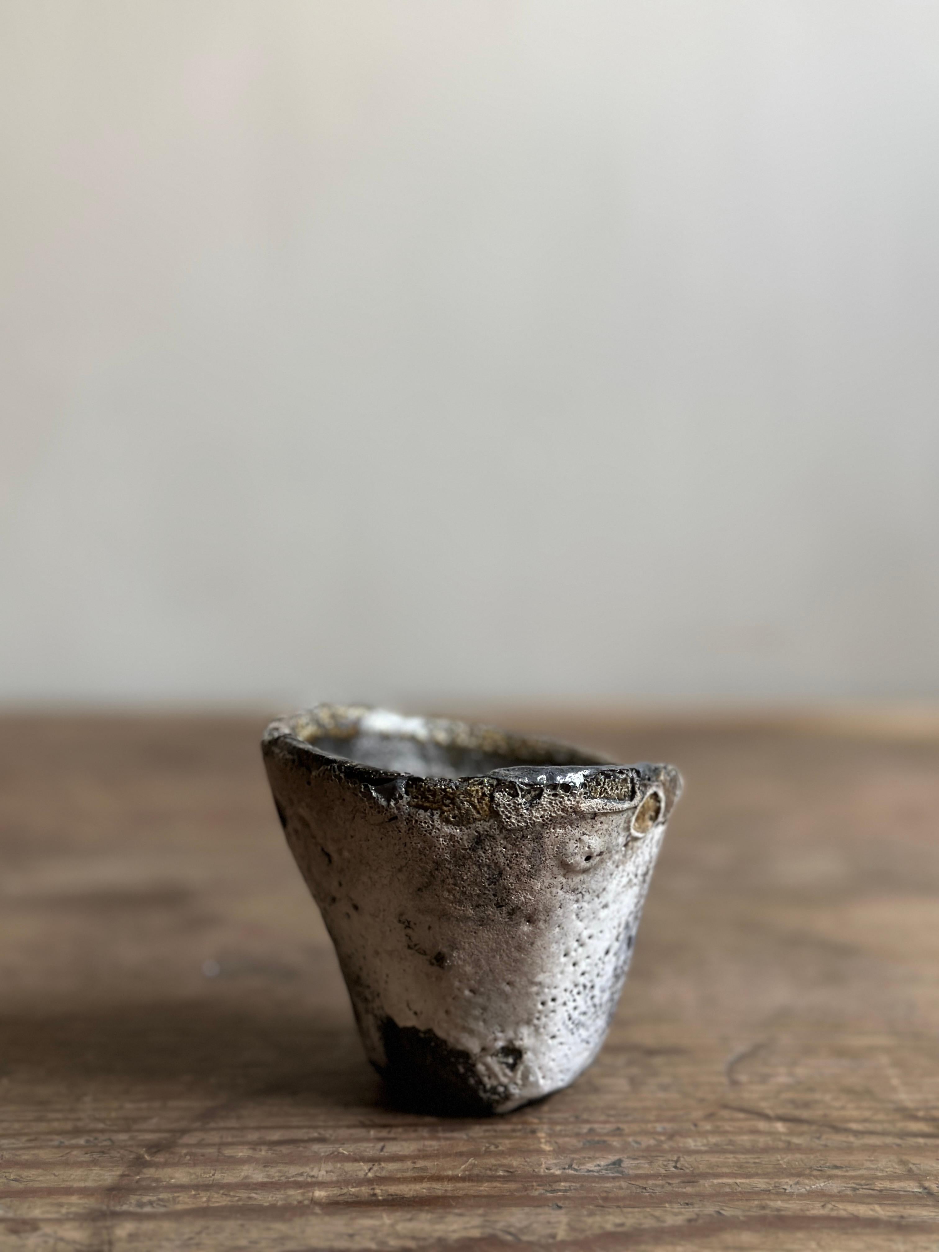 Small Wabi Sabi Vase, Later part of the 20th Century  In Good Condition For Sale In Hønefoss, 30
