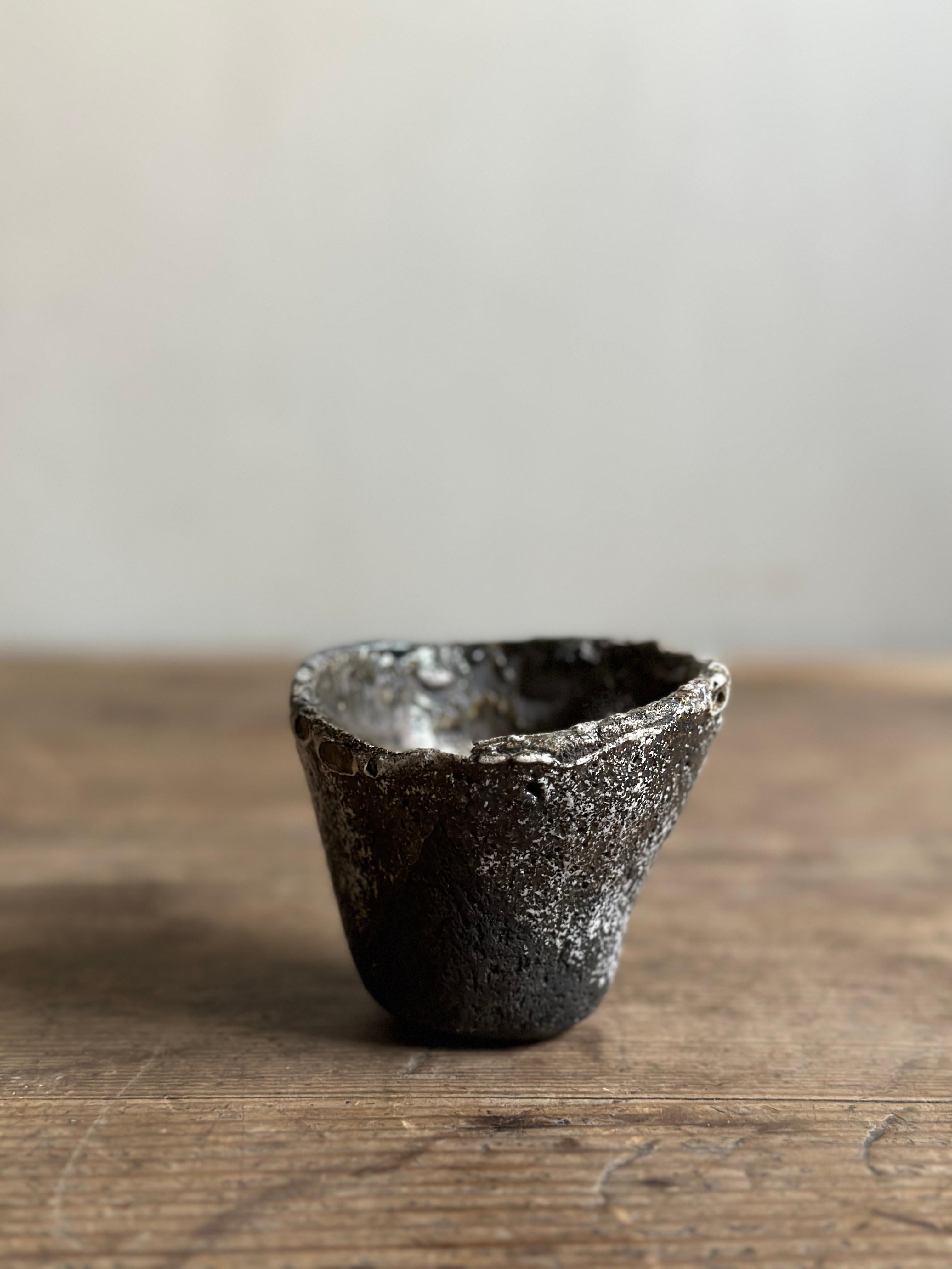 Small Wabi Sabi Vase, Later part of the 20th Century  For Sale 3