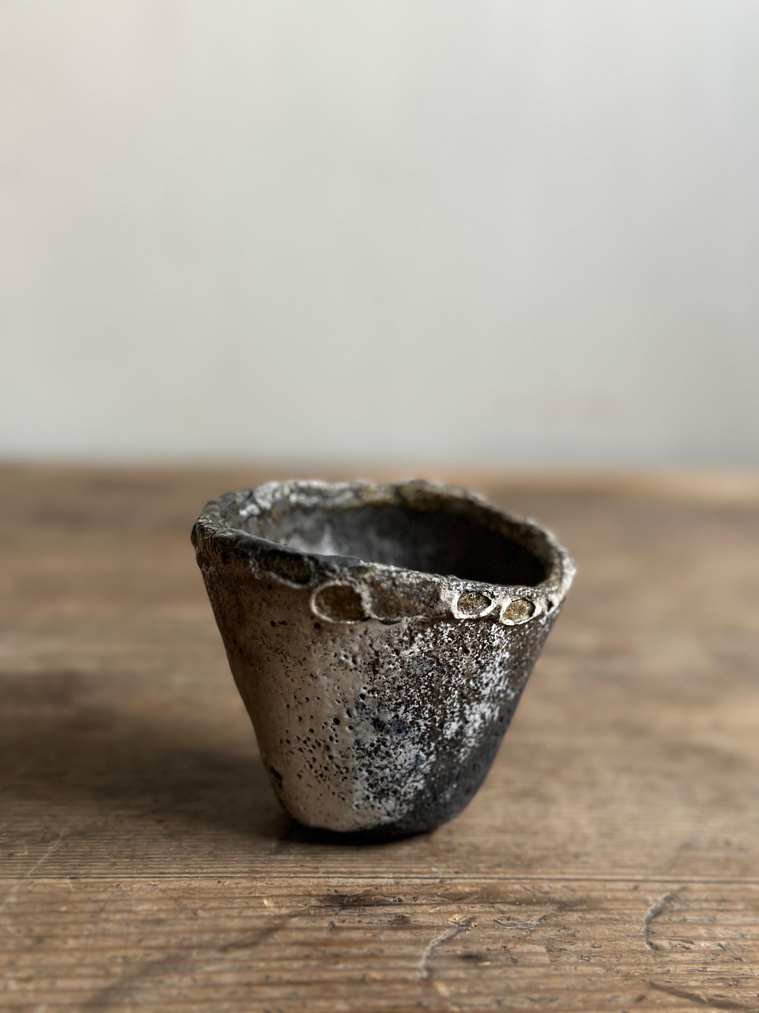 Petit vase Wabi Sabi, fin du 20e siècle  en vente 3