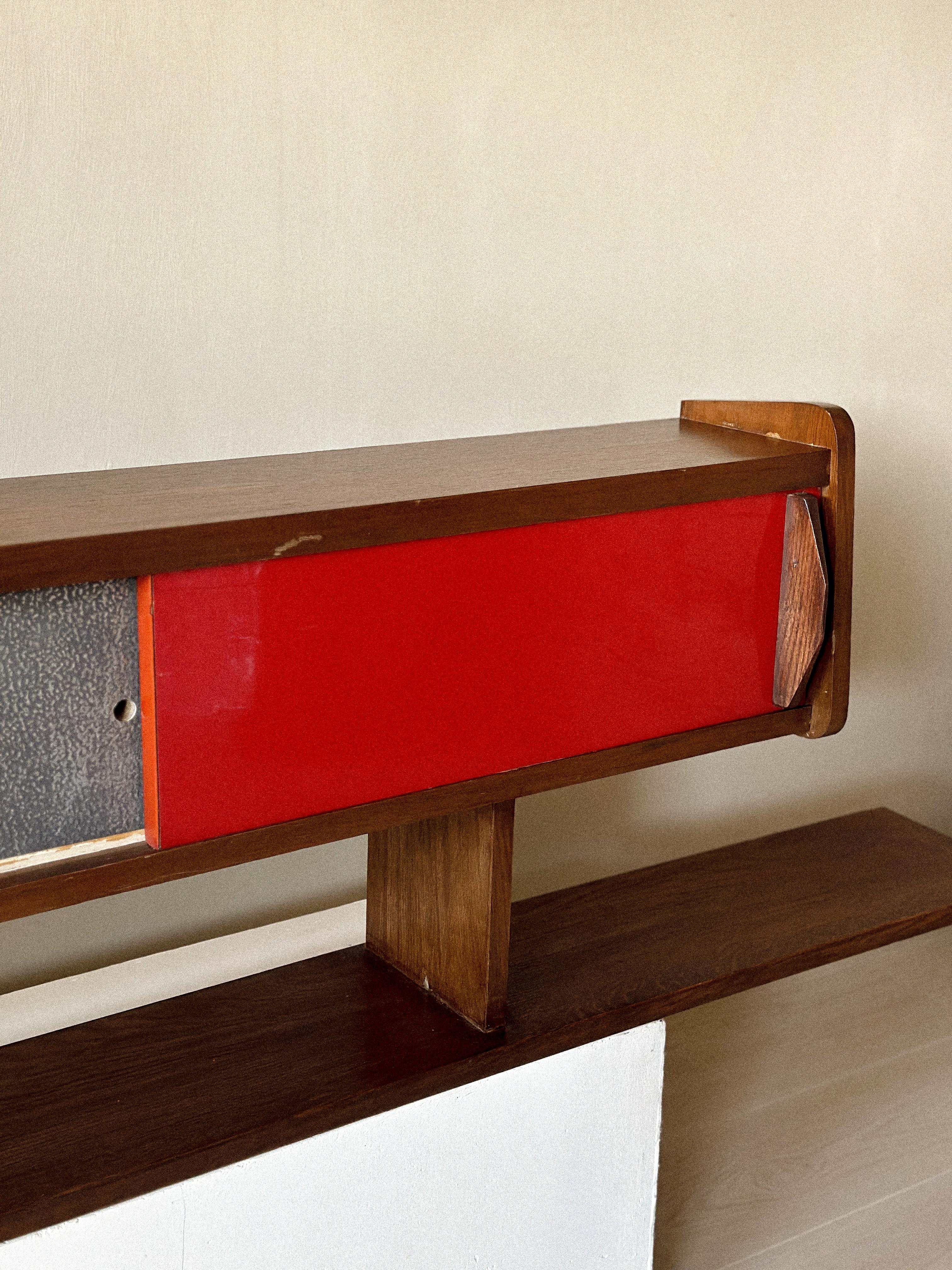 A Mid-Century Bookshelf in style of Charlotte Perriand, France, c. 1950s For Sale 7