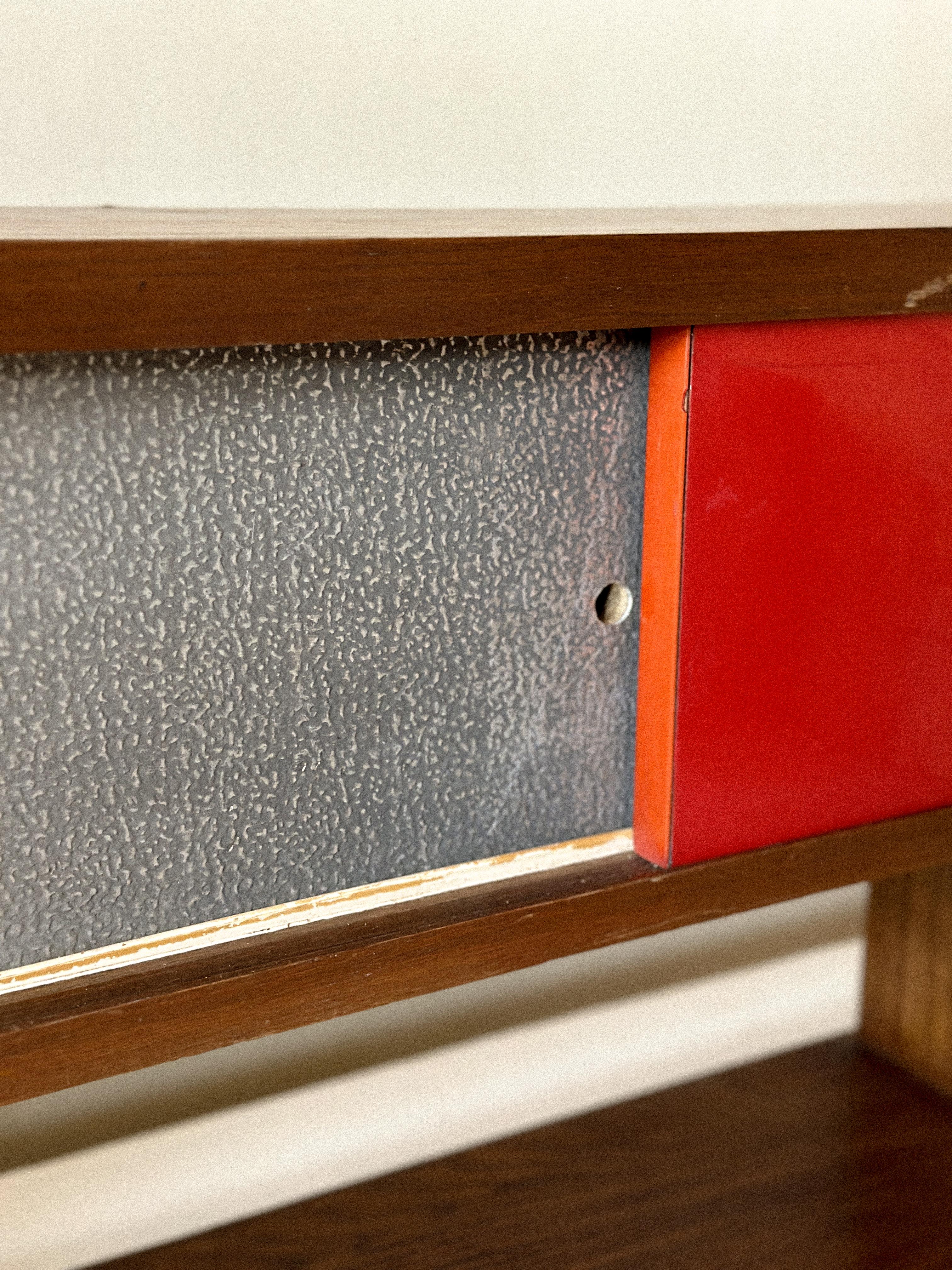 A Mid-Century Bookshelf in style of Charlotte Perriand, France, c. 1950s For Sale 5