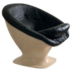  Space Age Tub Chair