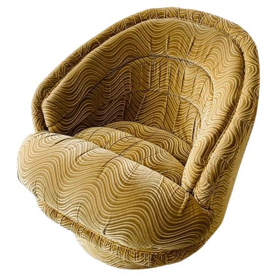 Mid-Century Modern Rare Wave-Pattern Upholstery, Swivel Lounge Chair, Manner of Milo Baughman For Sale