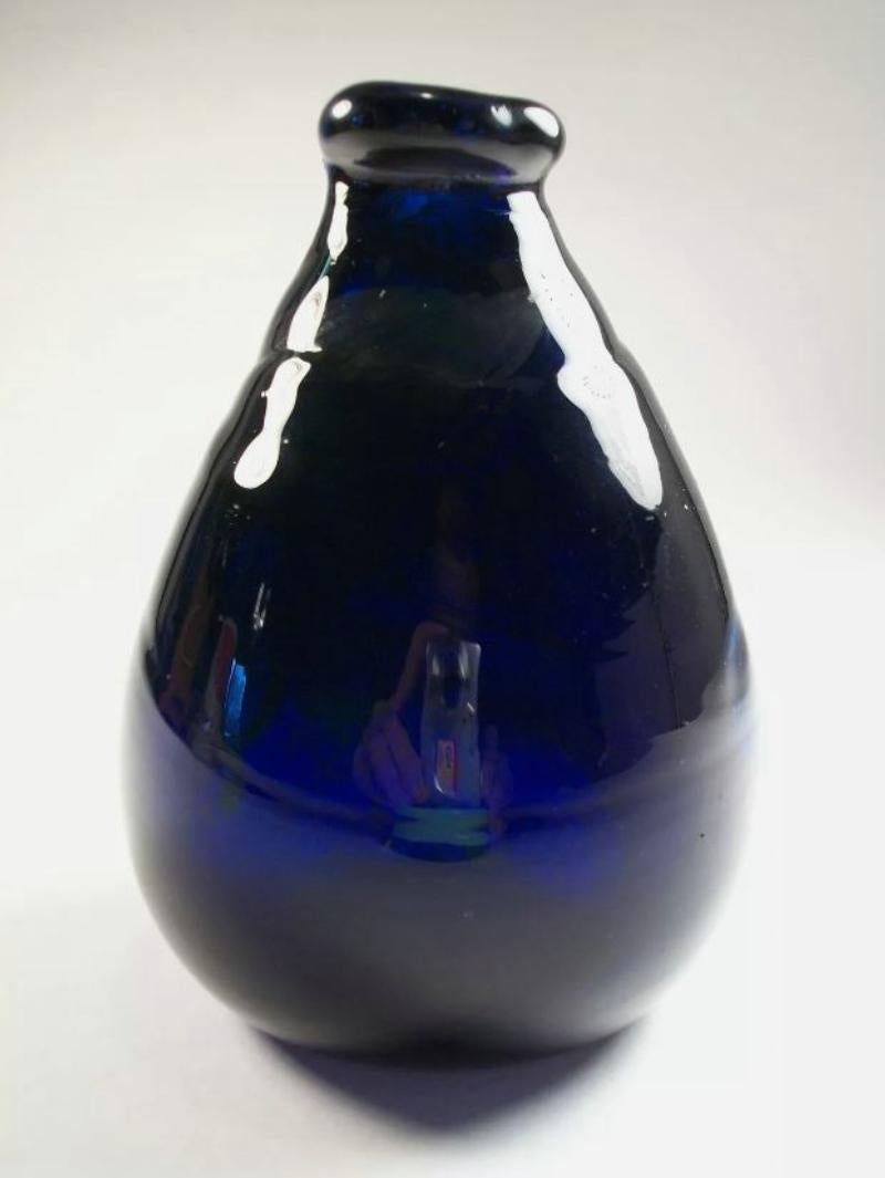 Mid-Century moderno M. ROBB - Vaso a bocciolo in vetro Studio A - Firmato - Canada - Circa 1973 in vendita