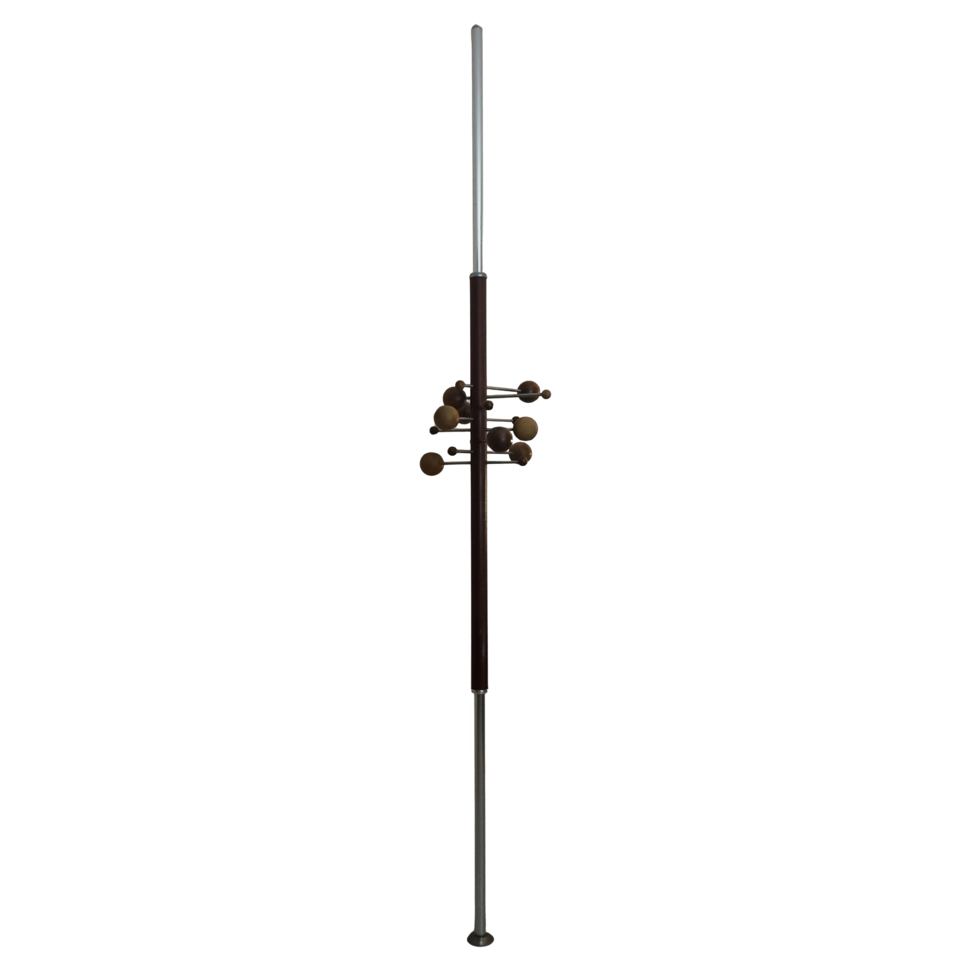 Iconic AT 16 coat rack designed by Osvaldo Borsani for Tecno, 1961. in vendita