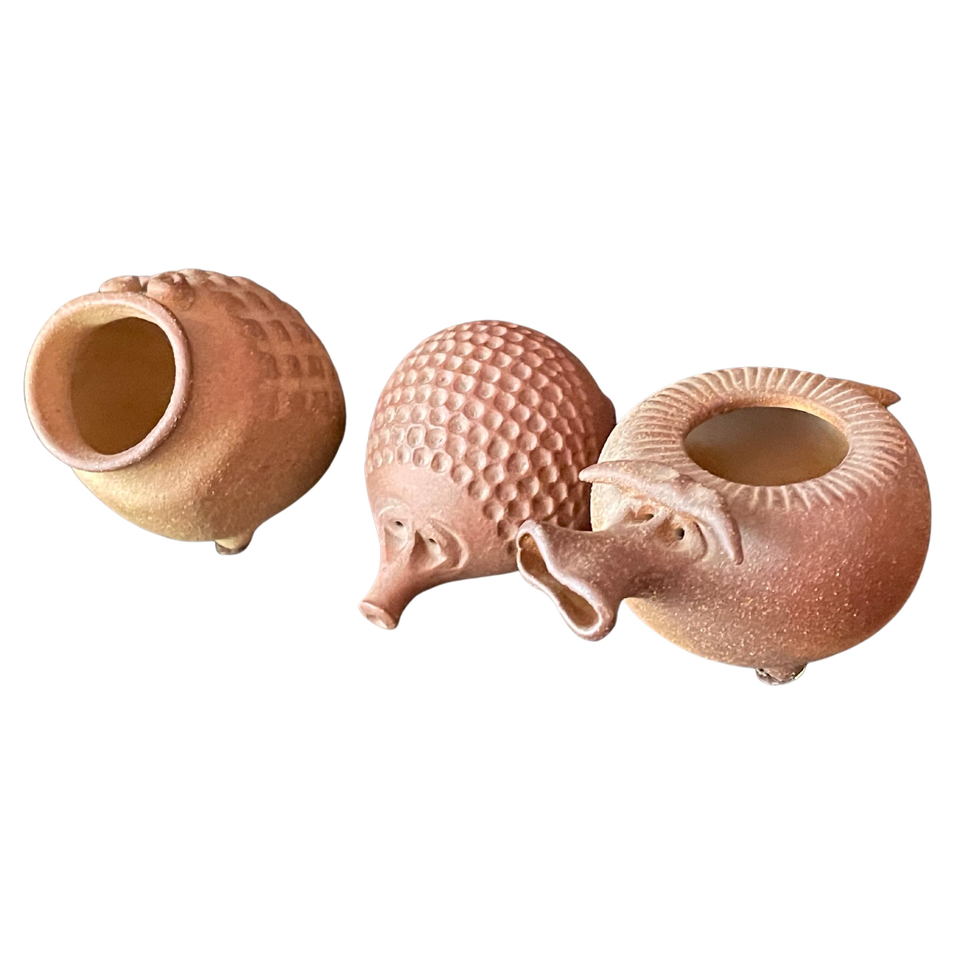 Robert Maxwell per Earthgender Critter Sculptures, set di tre sculture