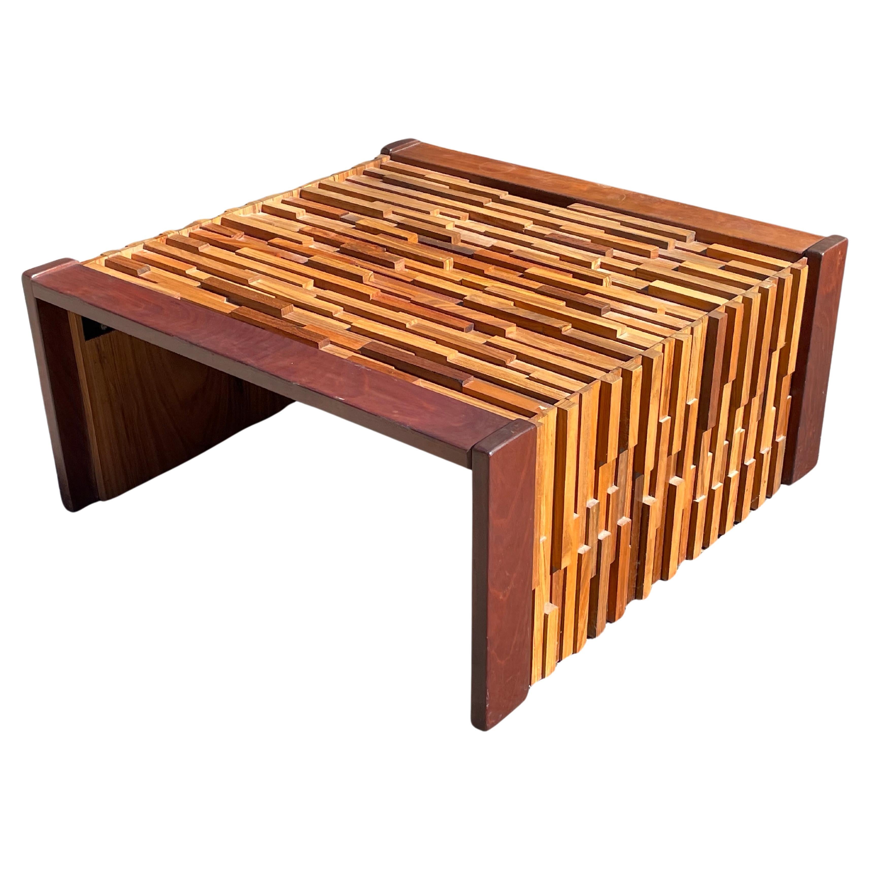 Table basse brésilienne Percival Lafer, années 1960