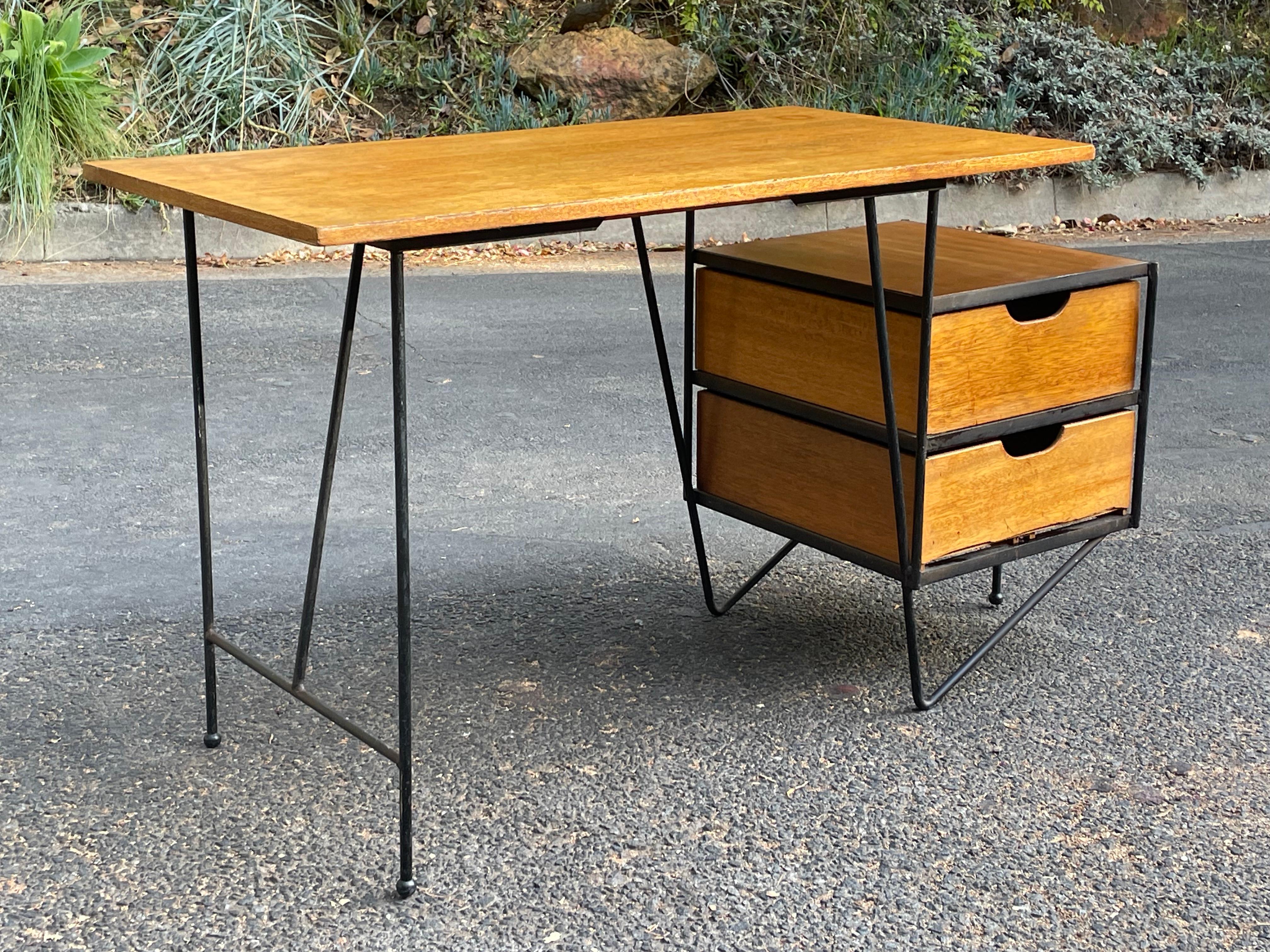 Vista of California Floating Modernist Desk, 1950s For Sale 2