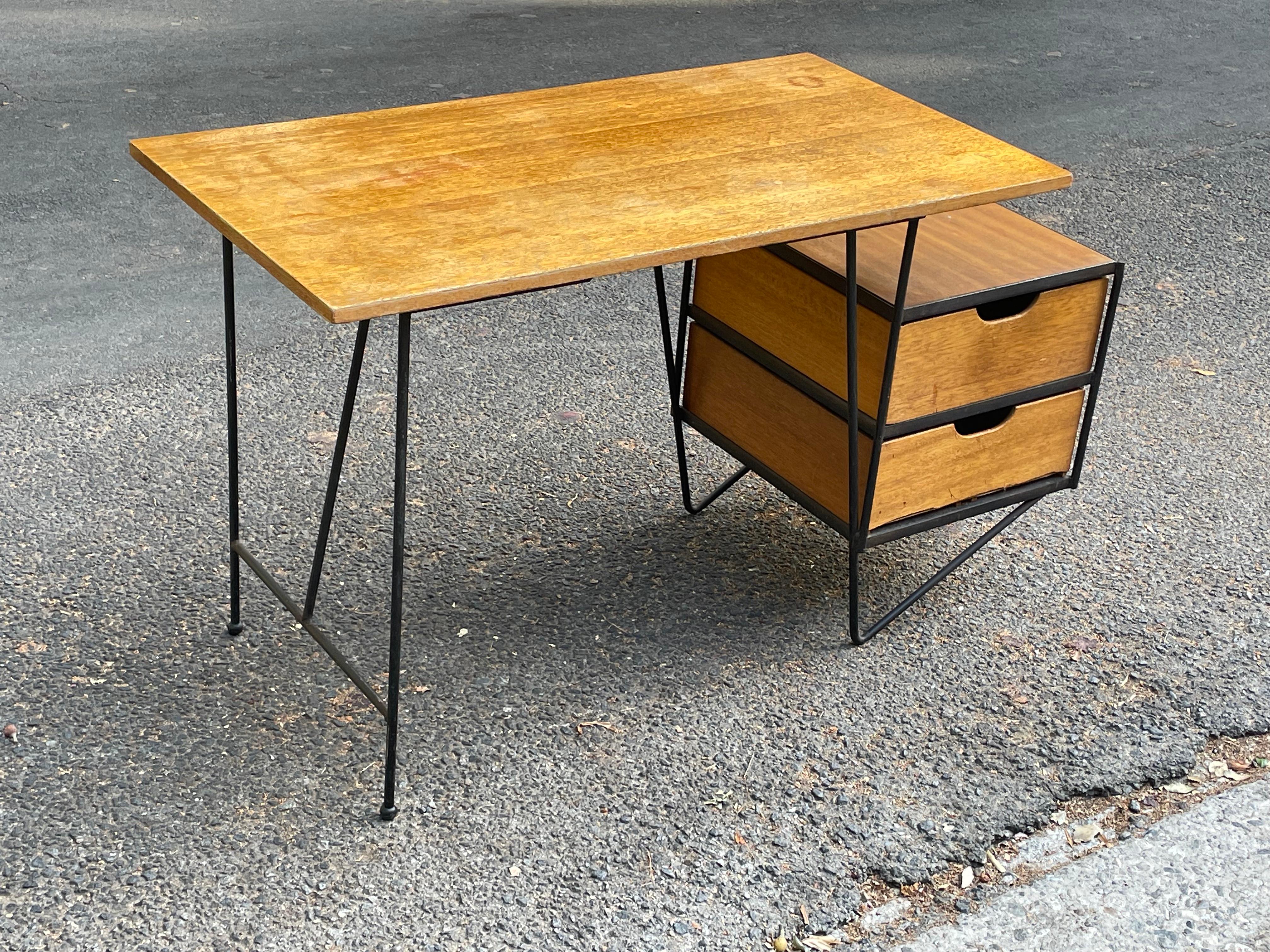 Vista of California Floating Modernist Desk, 1950s For Sale 5